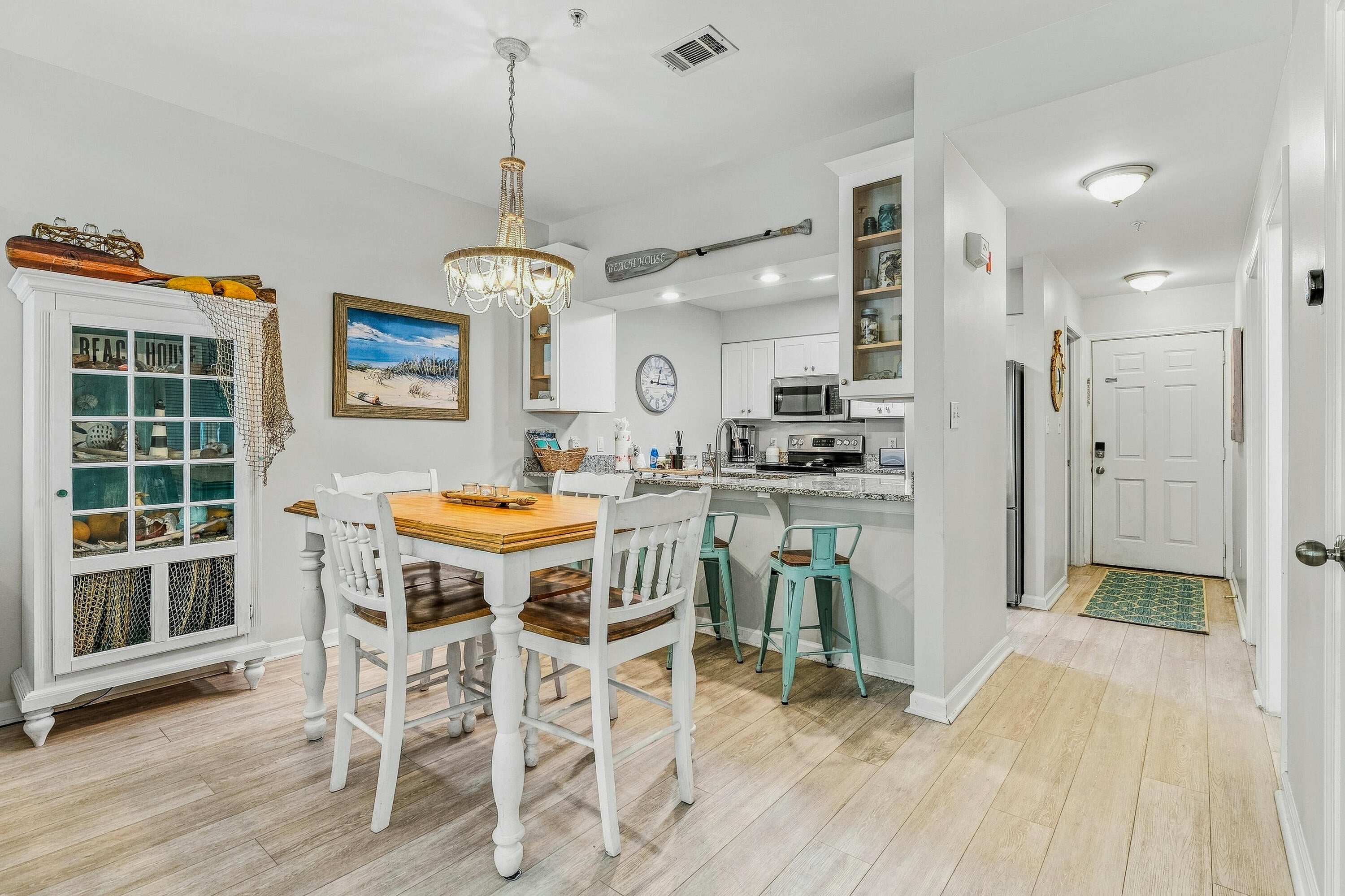 POINTE OF VIEW - Residential