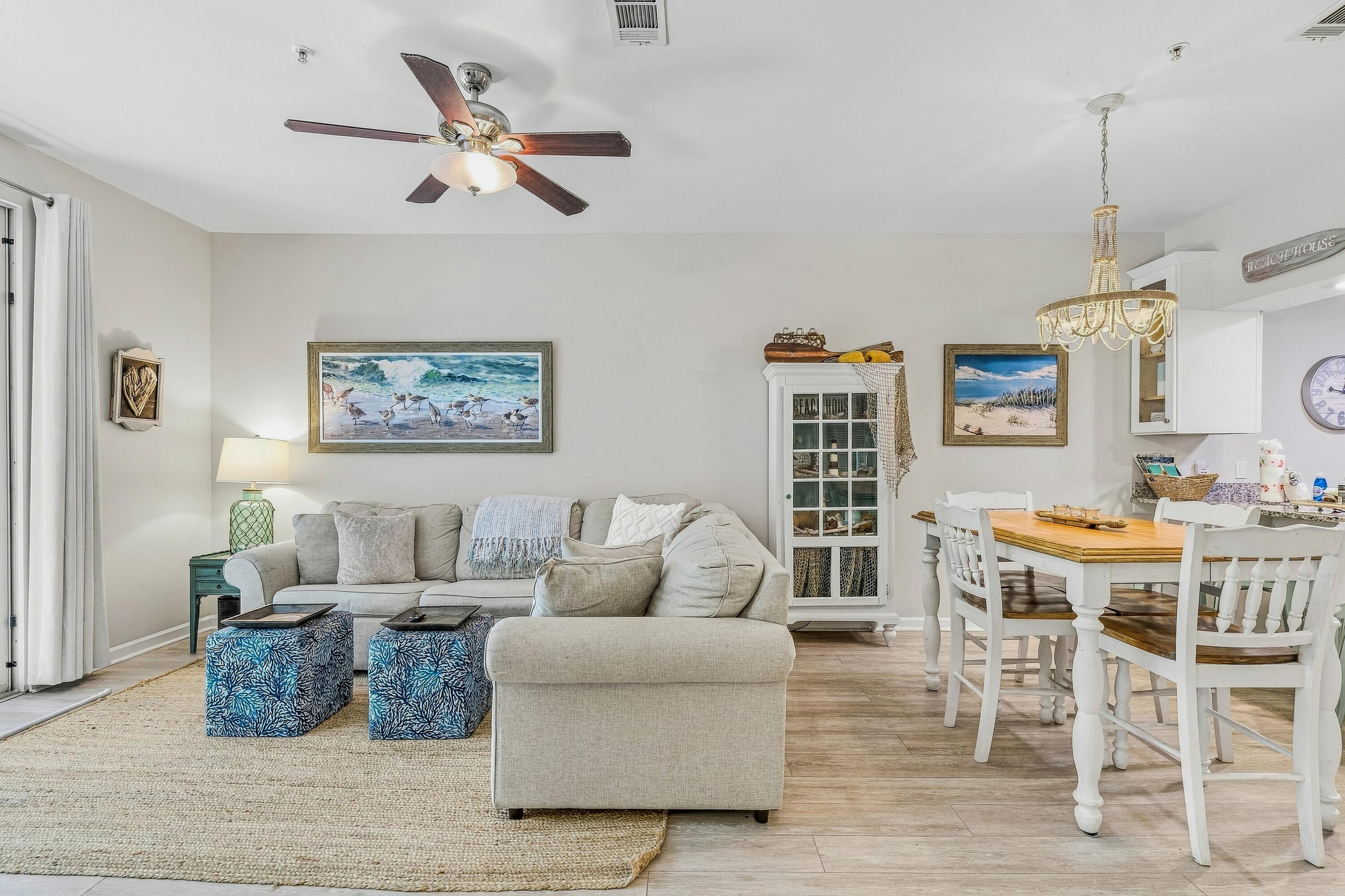 POINTE OF VIEW - Residential