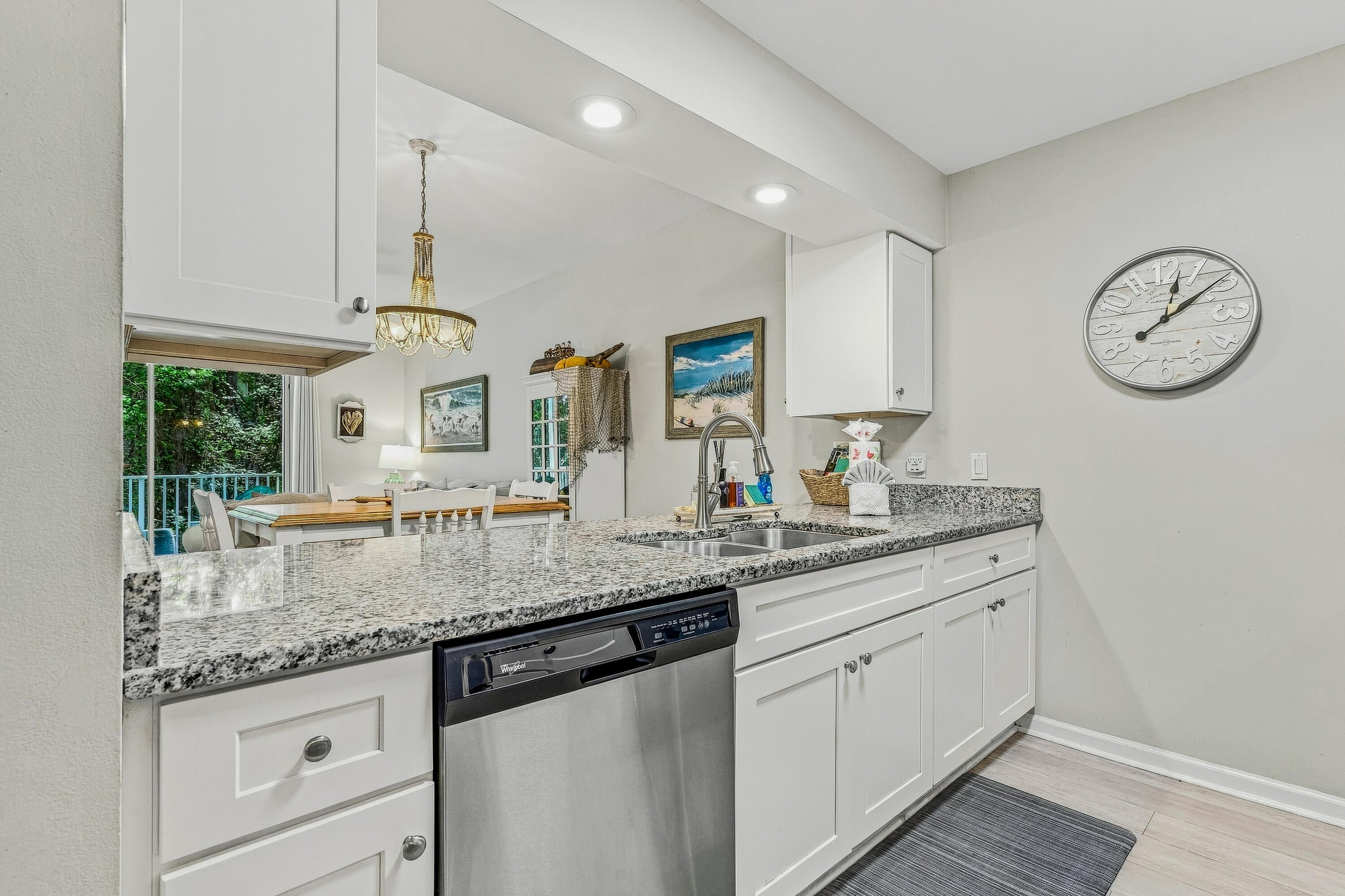 POINTE OF VIEW - Residential