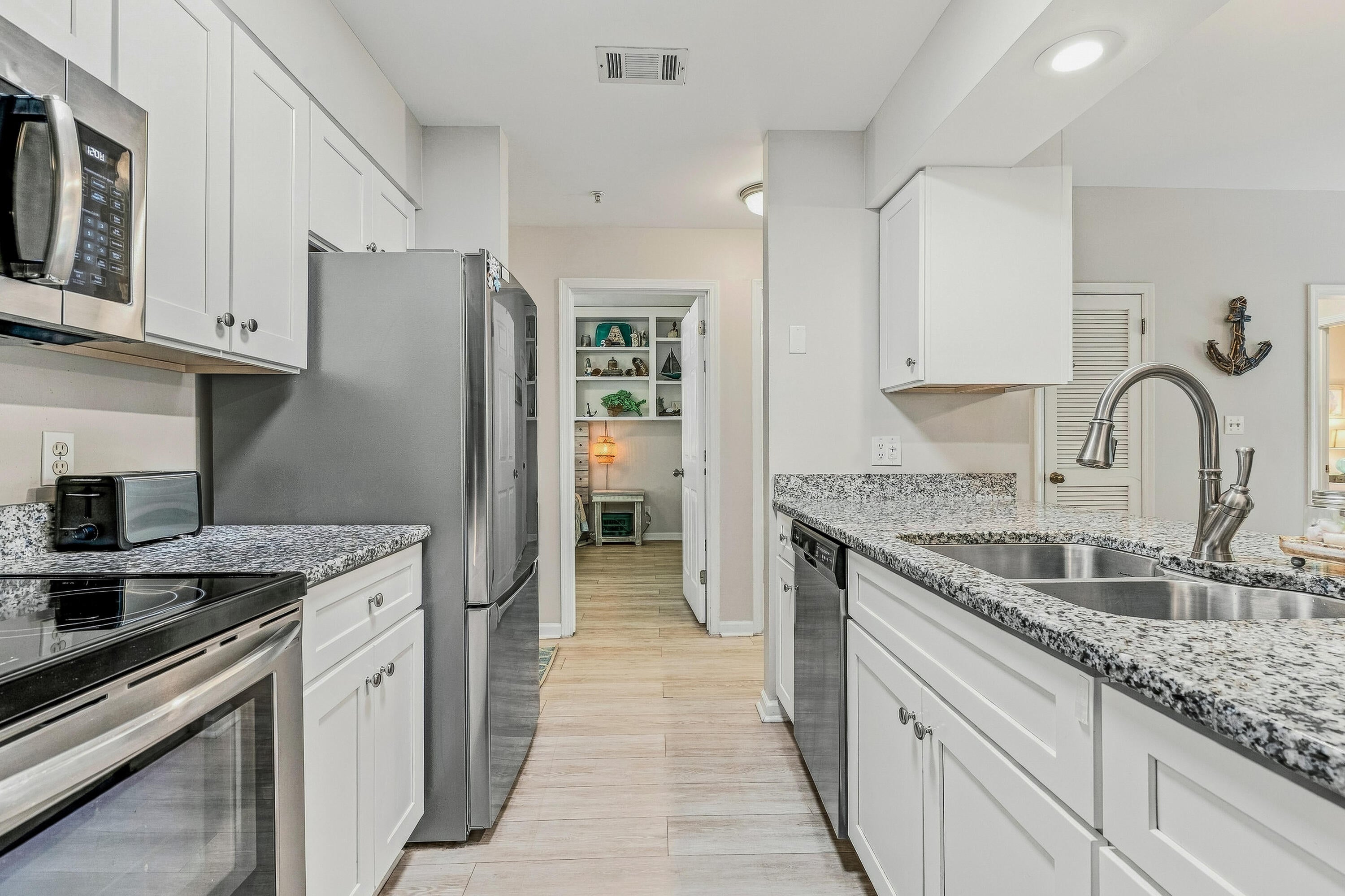 POINTE OF VIEW - Residential
