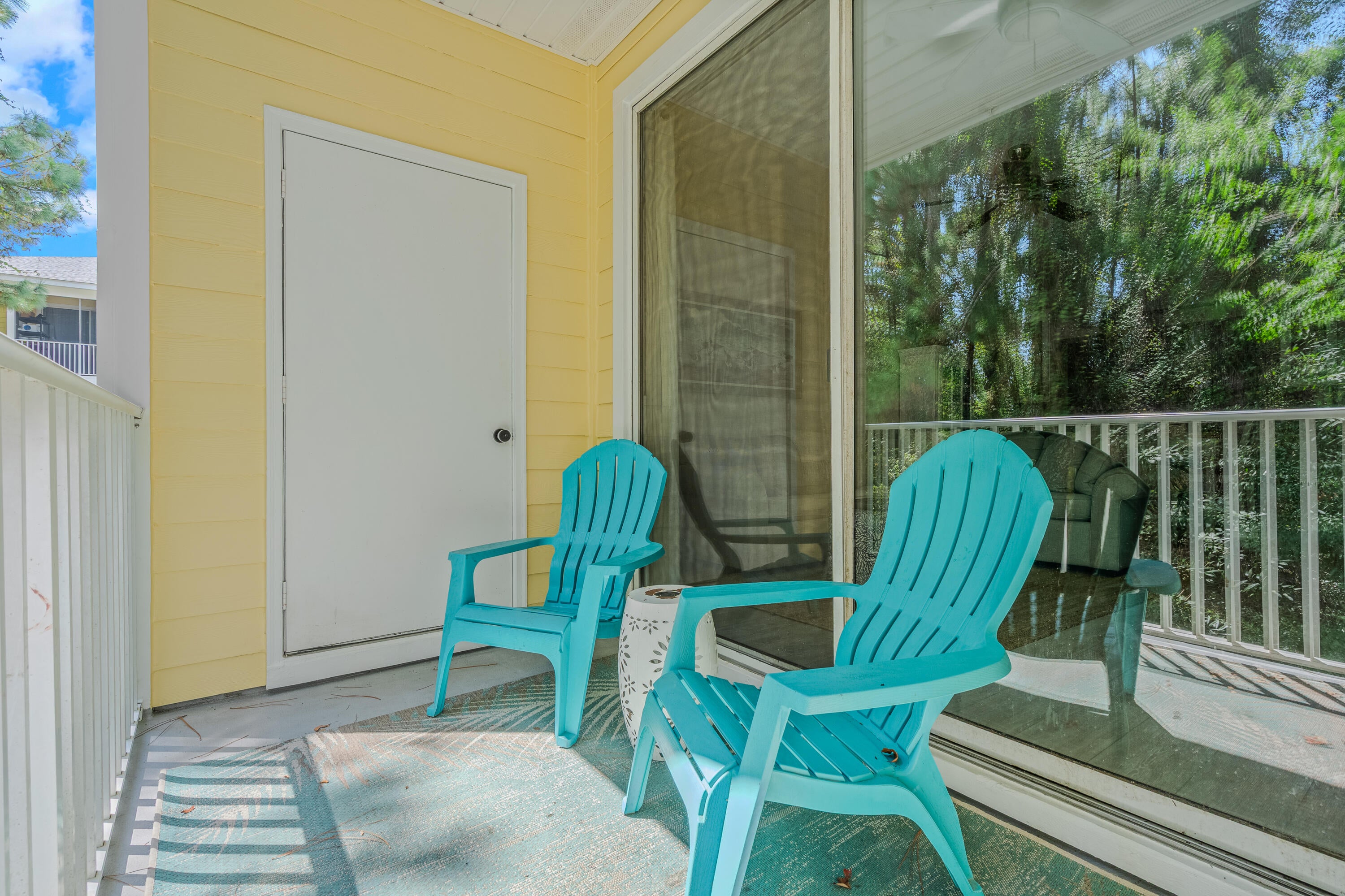 POINTE OF VIEW - Residential