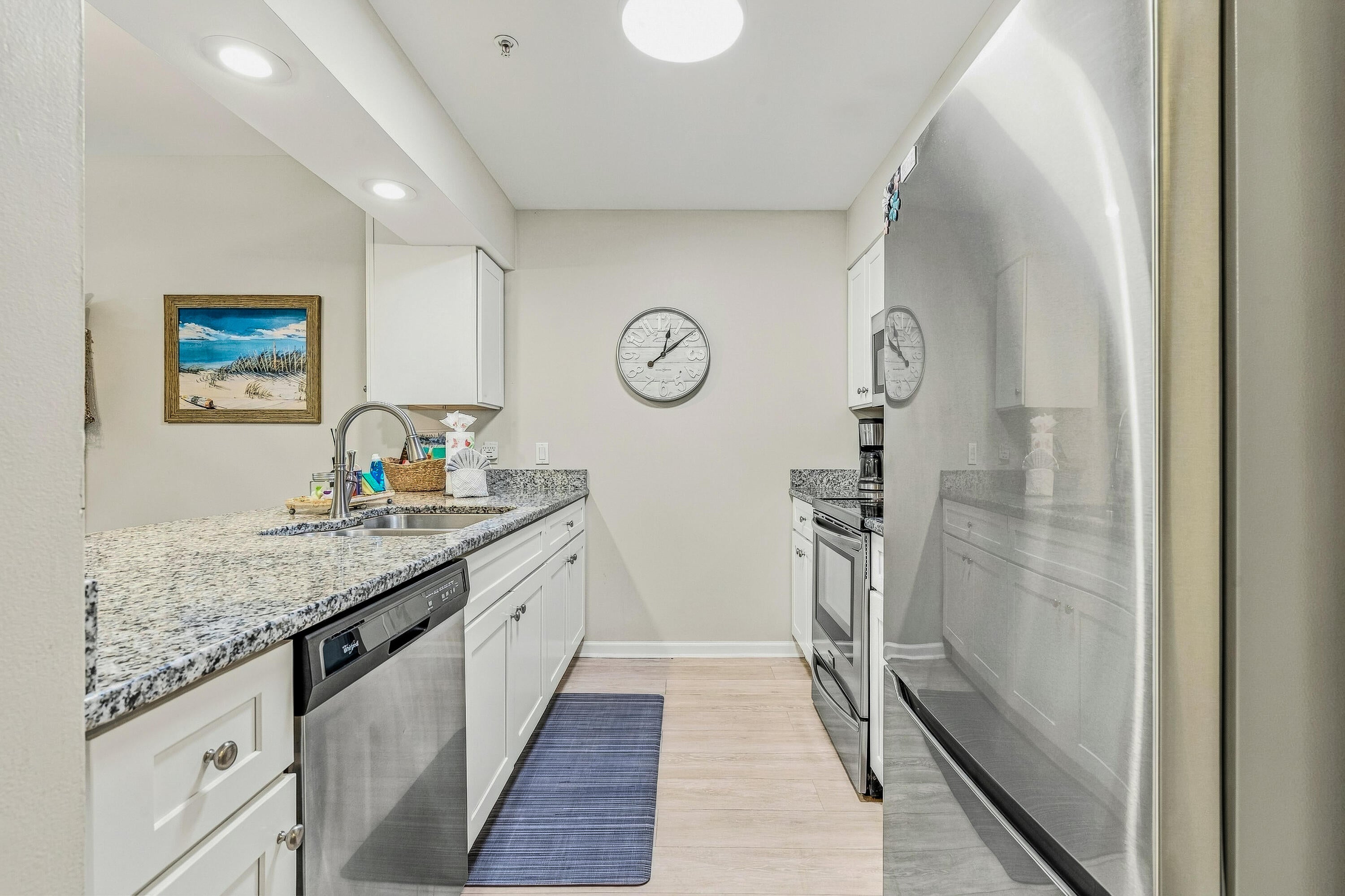 POINTE OF VIEW - Residential