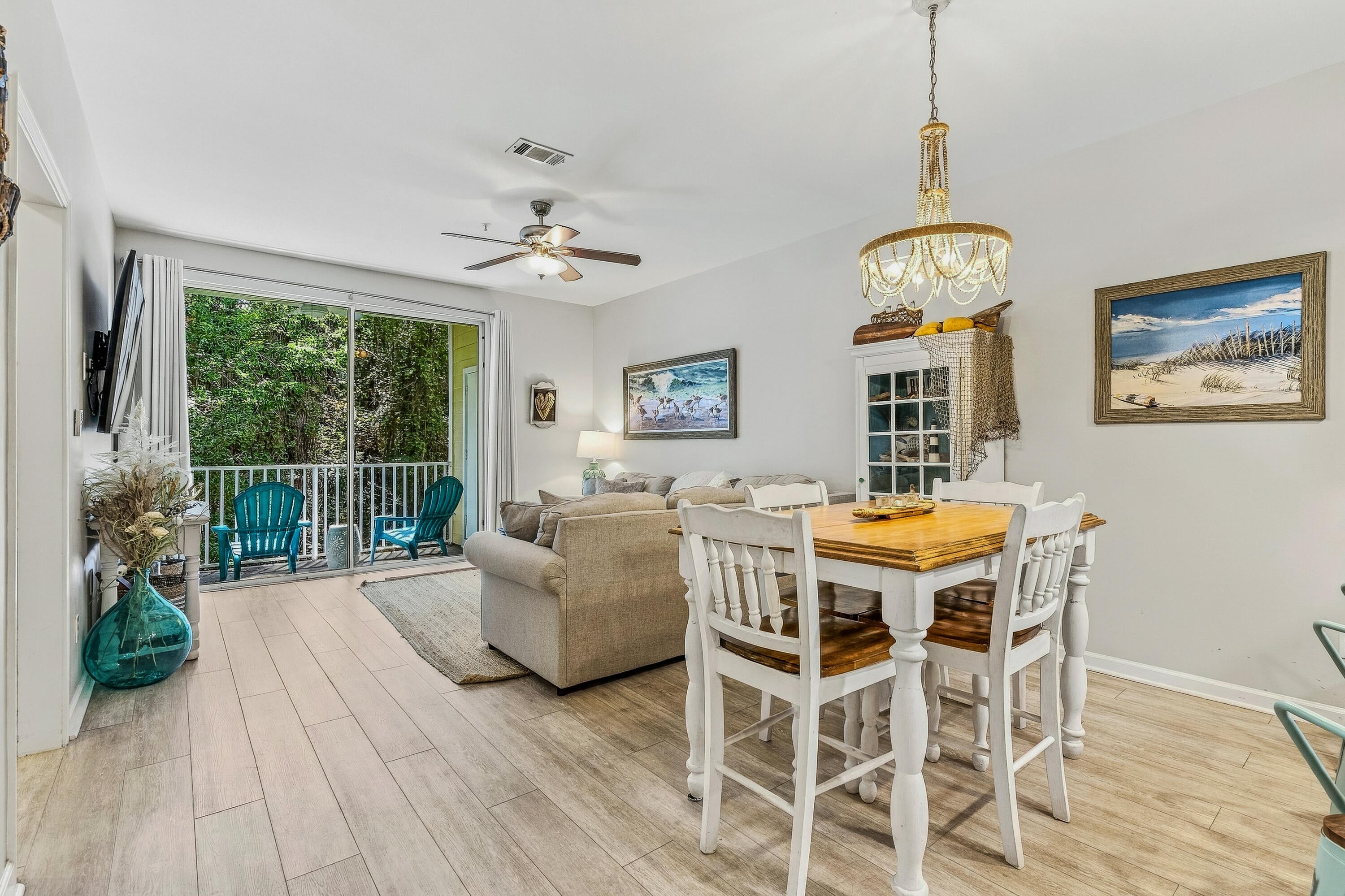 POINTE OF VIEW - Residential