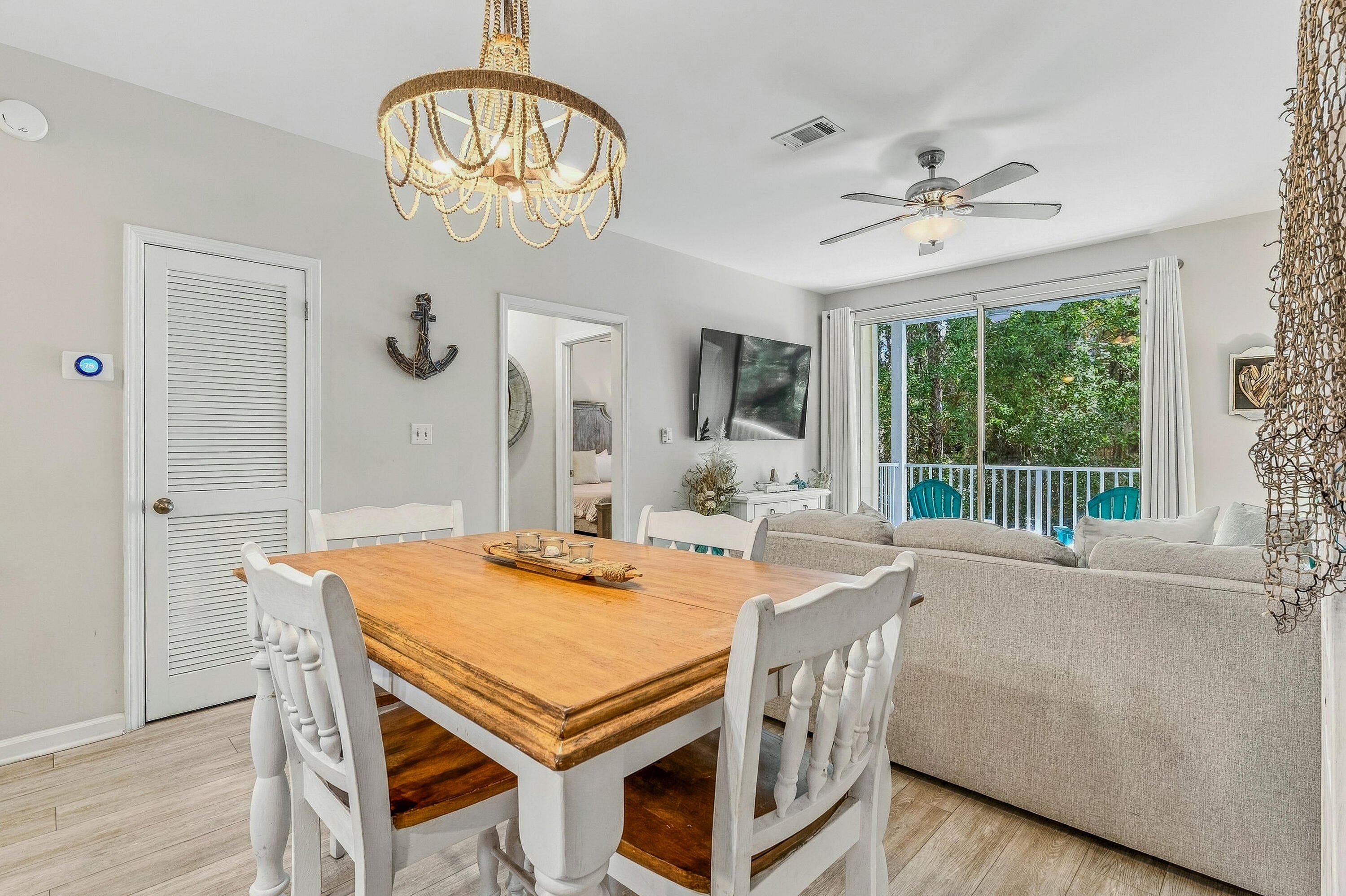 POINTE OF VIEW - Residential