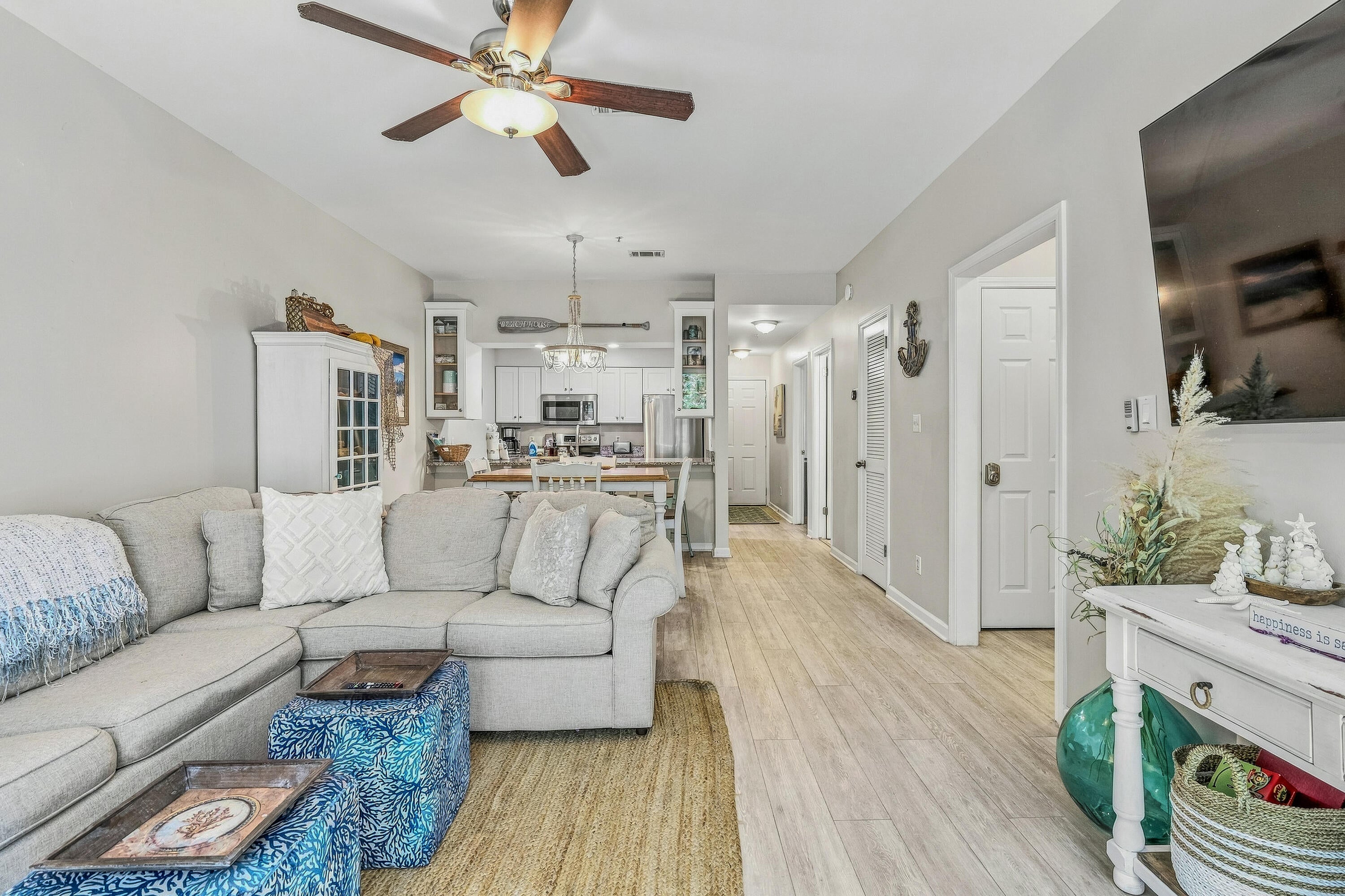 POINTE OF VIEW - Residential