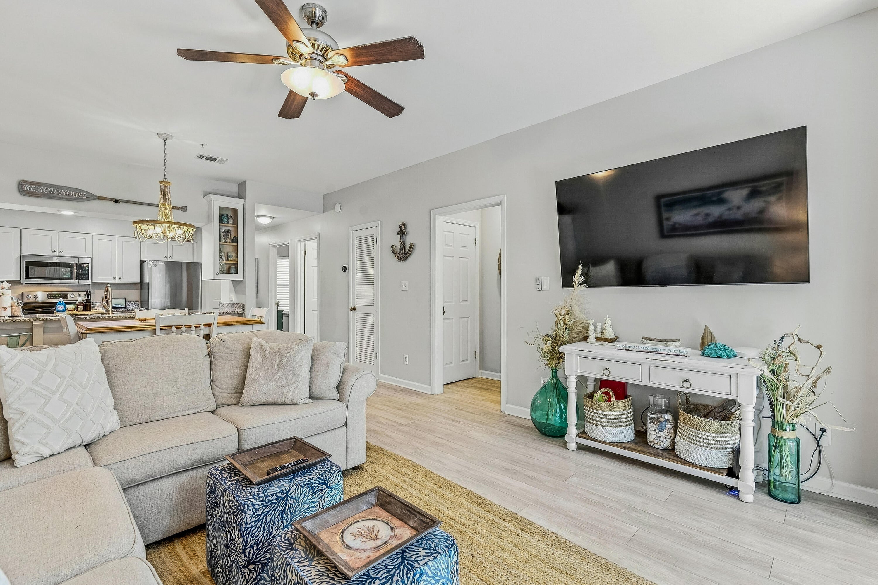 POINTE OF VIEW - Residential