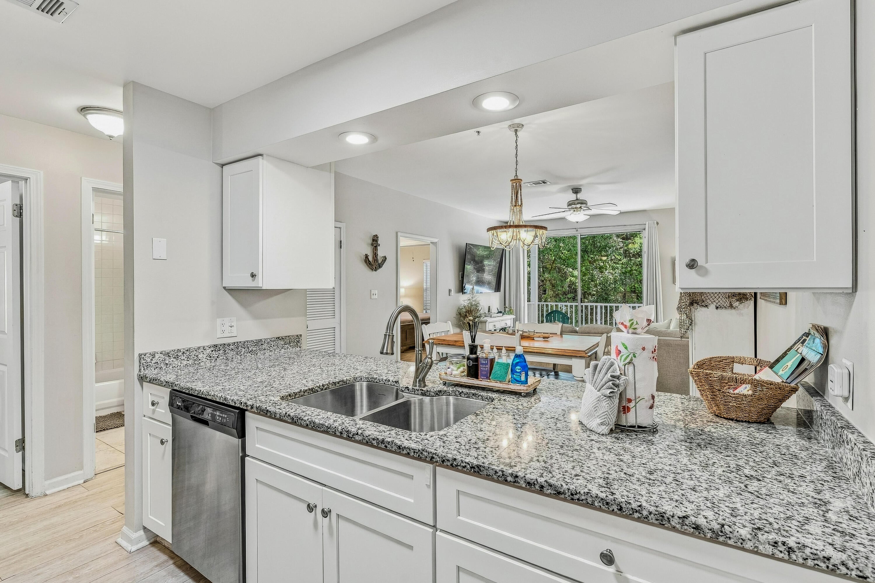 POINTE OF VIEW - Residential