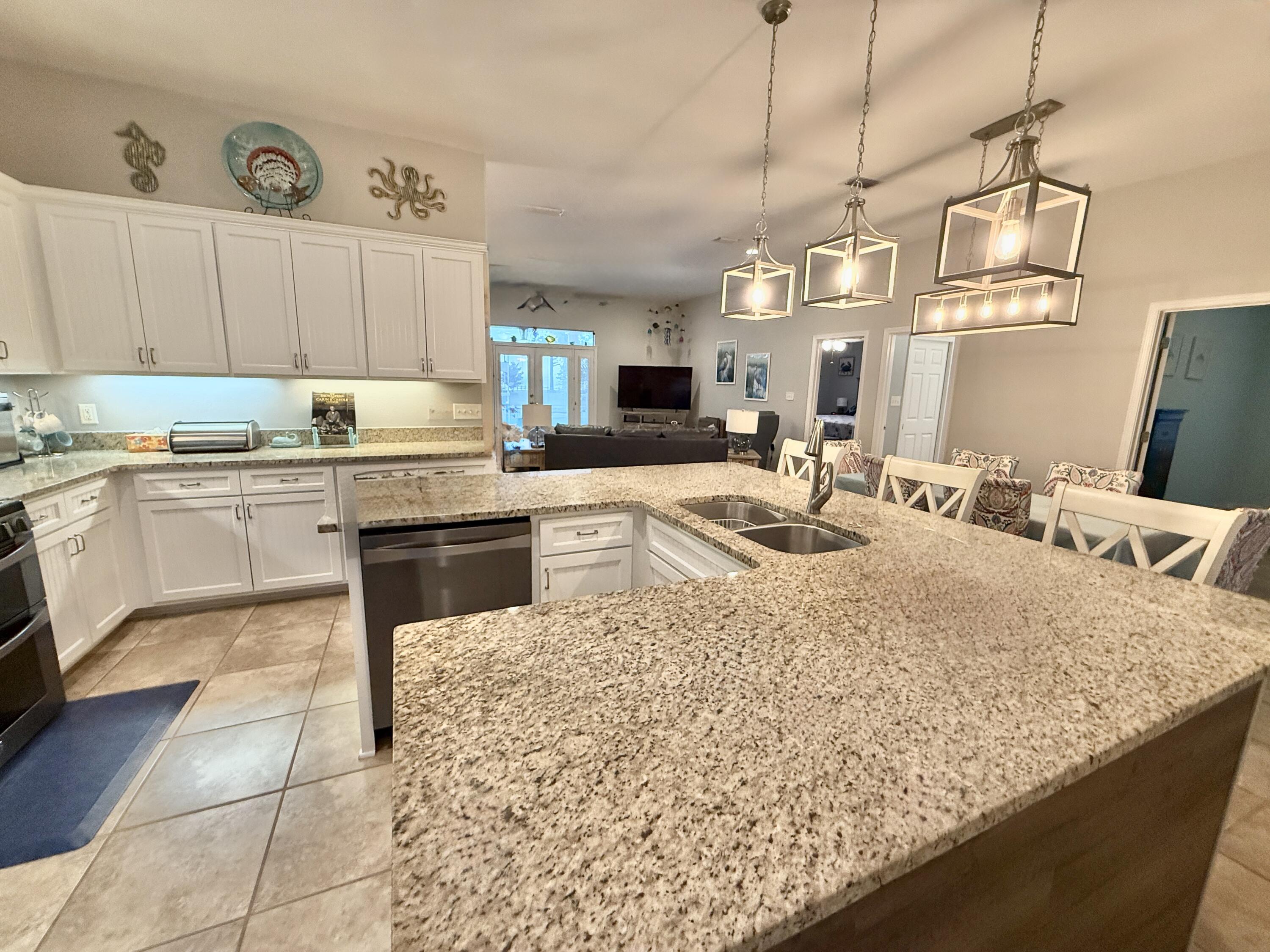 FLAMINGO BEACH - Residential