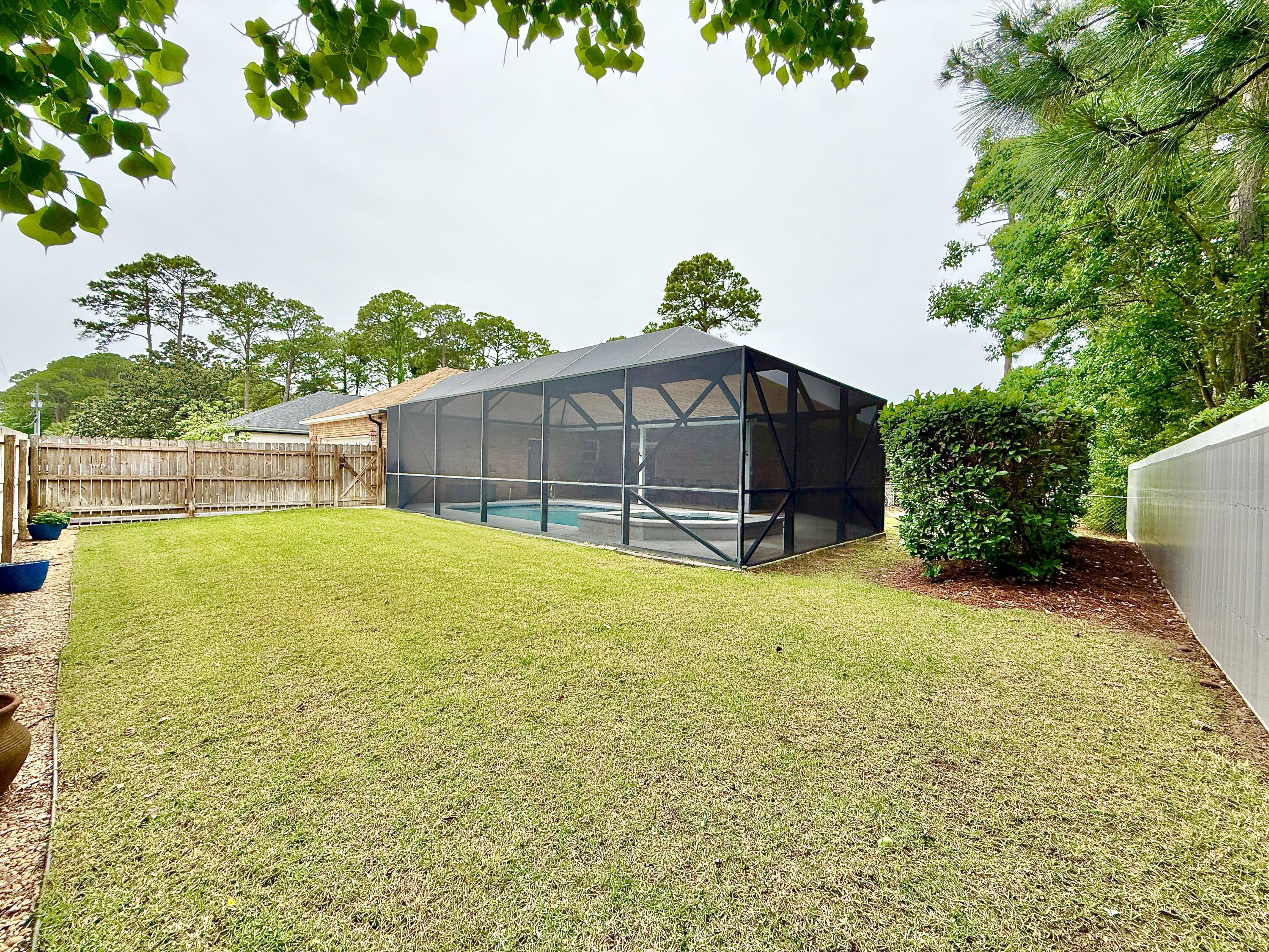 FLAMINGO BEACH - Residential