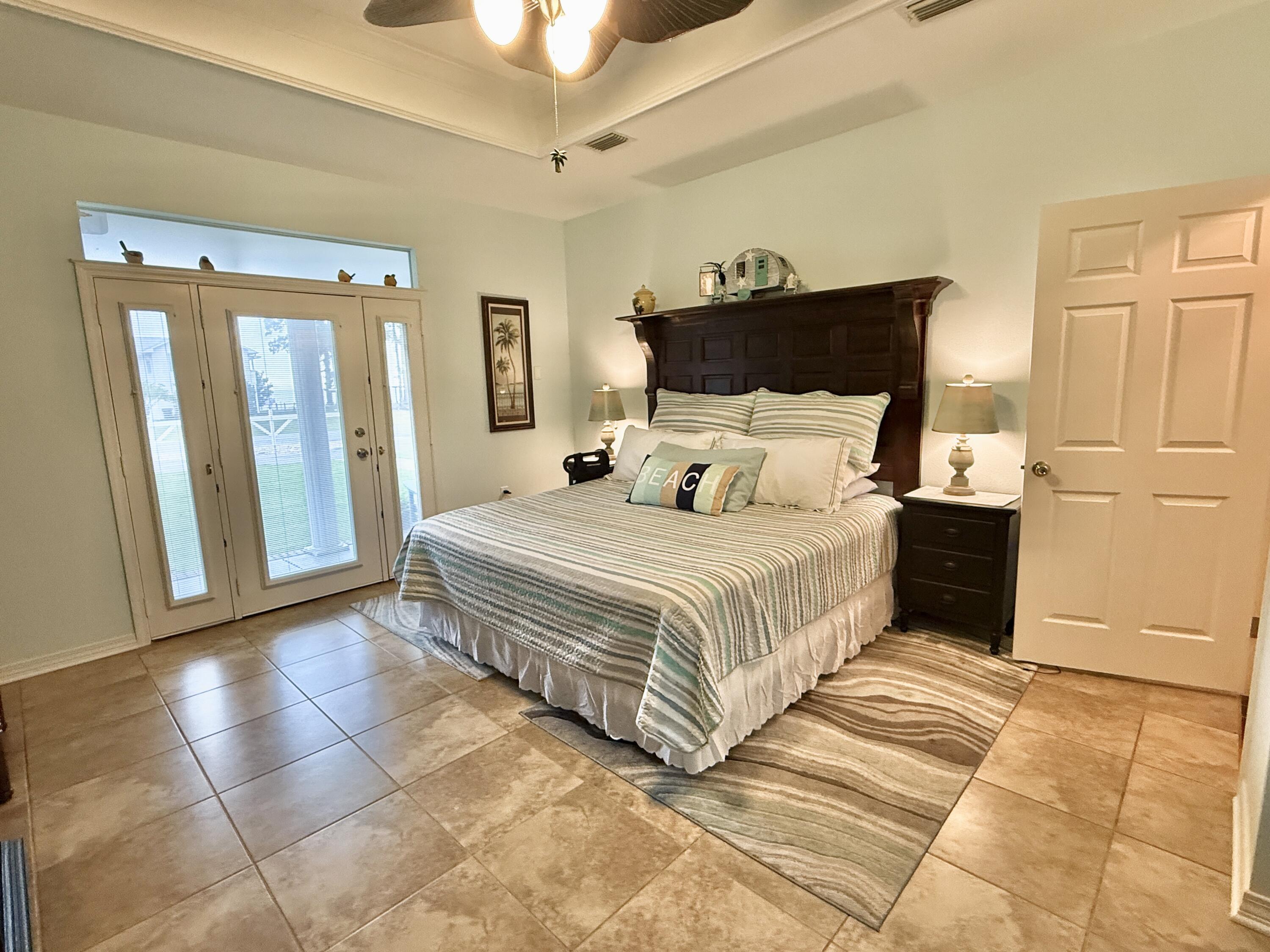 FLAMINGO BEACH - Residential