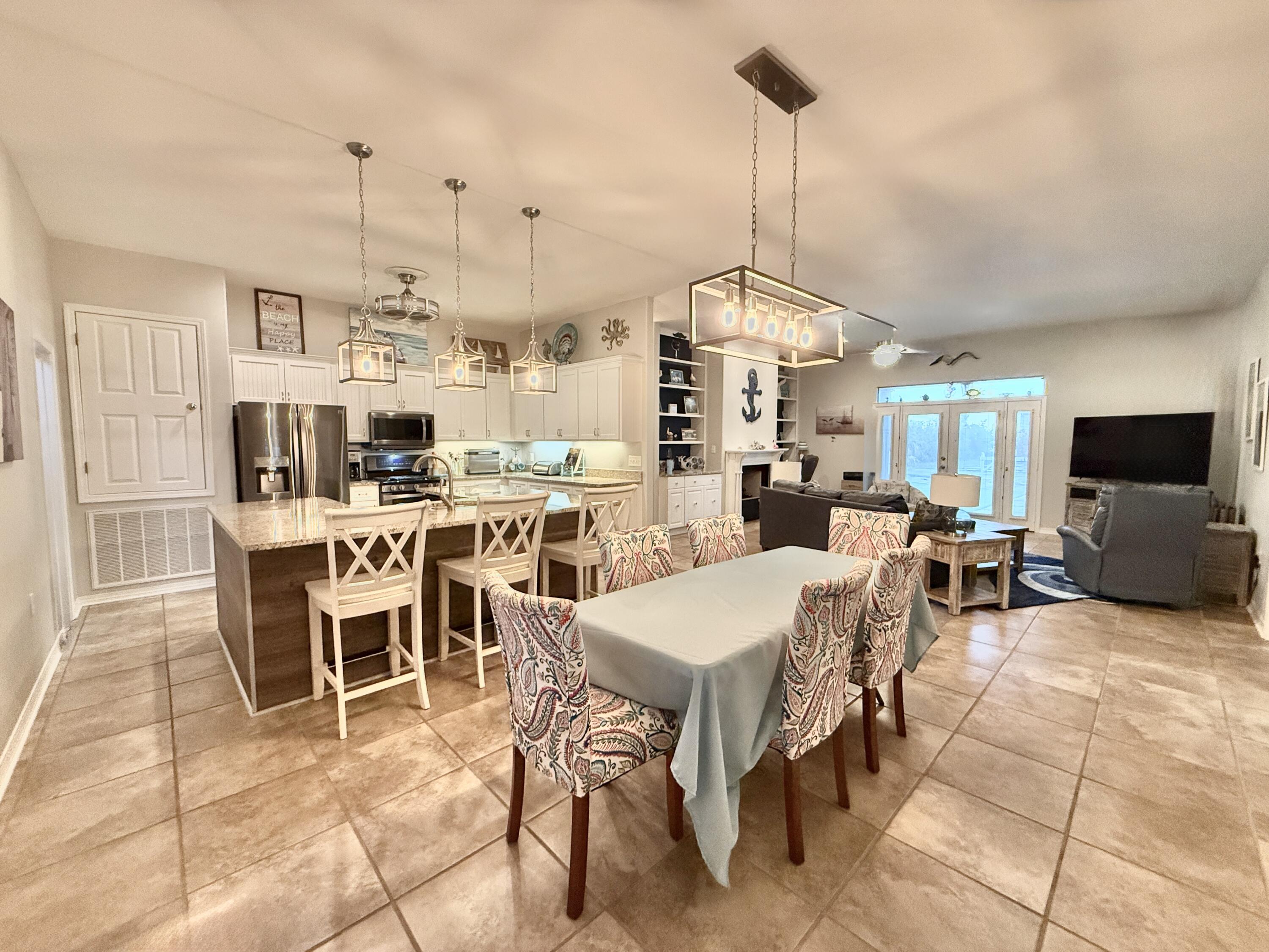 FLAMINGO BEACH - Residential