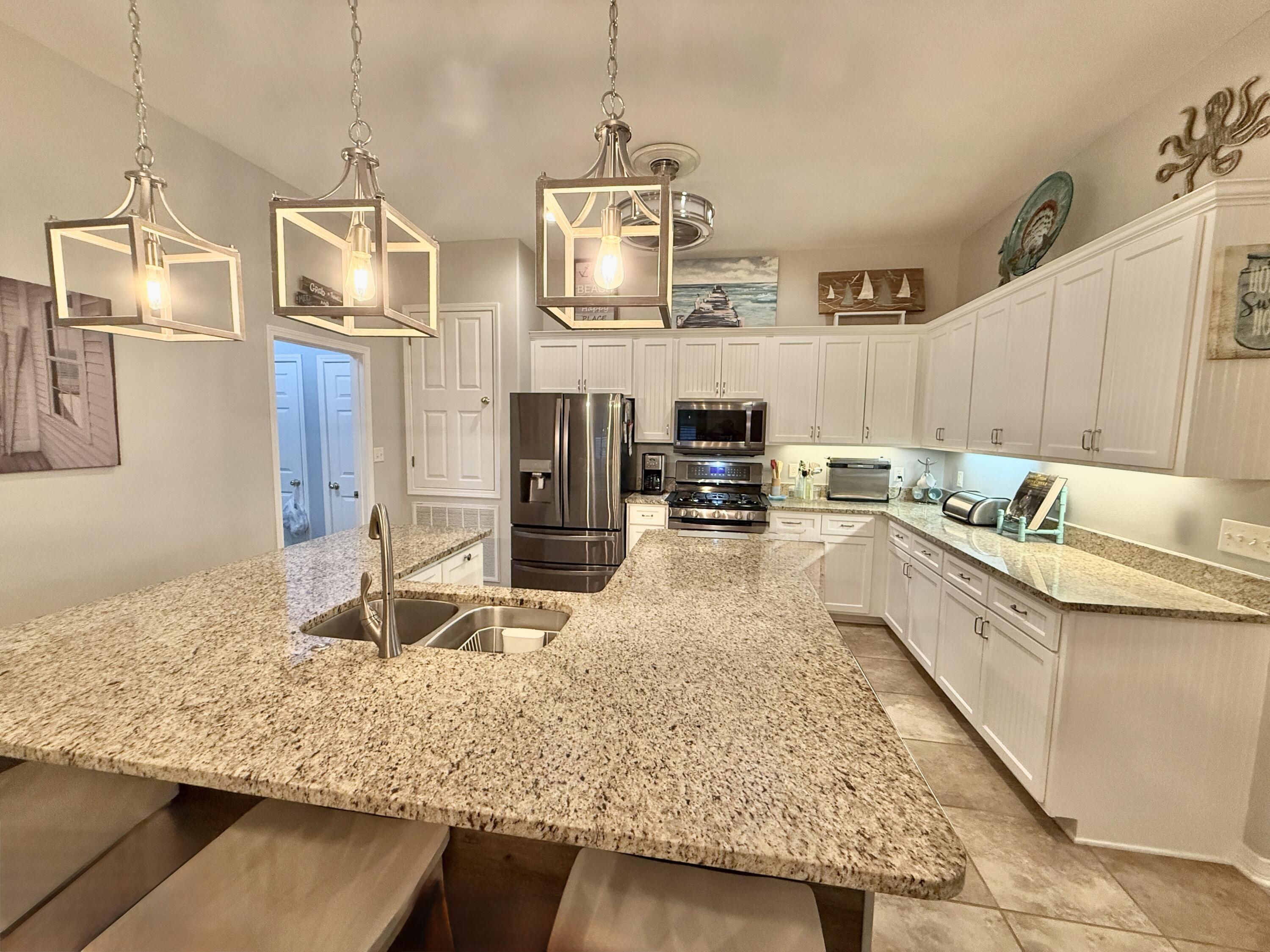 FLAMINGO BEACH - Residential