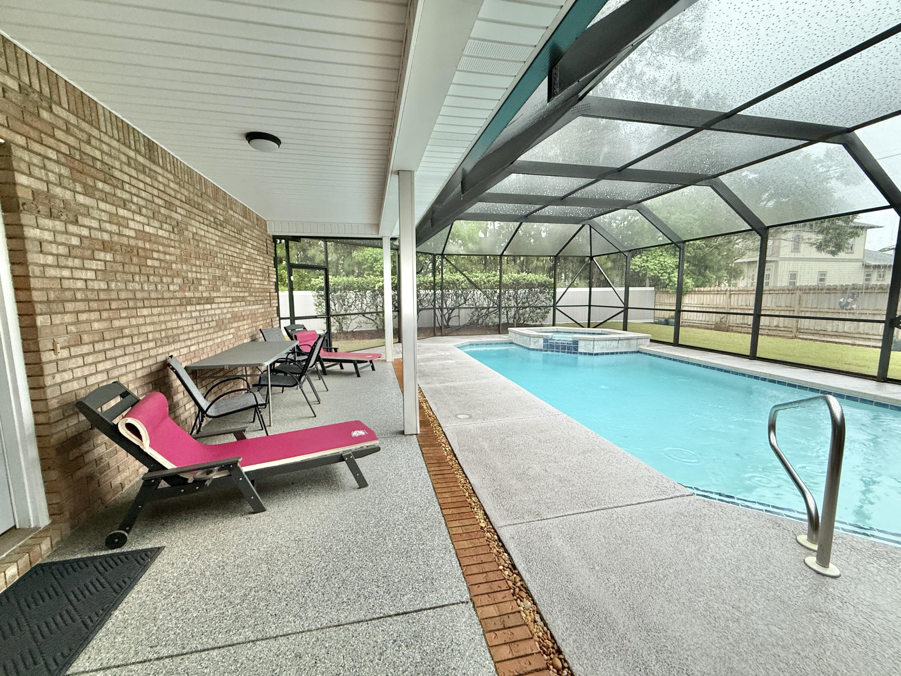 FLAMINGO BEACH - Residential
