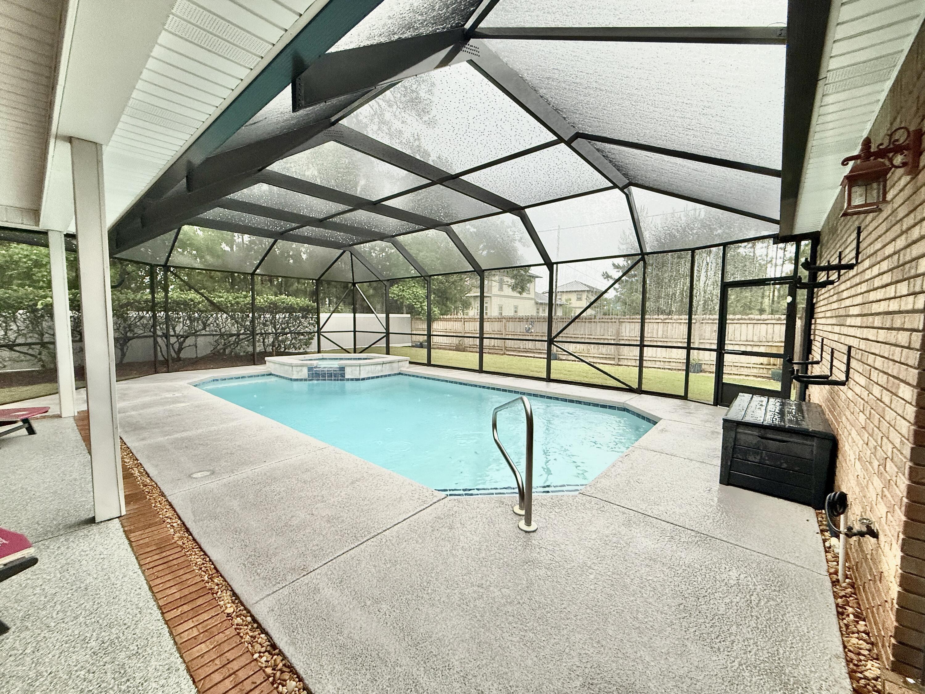 FLAMINGO BEACH - Residential