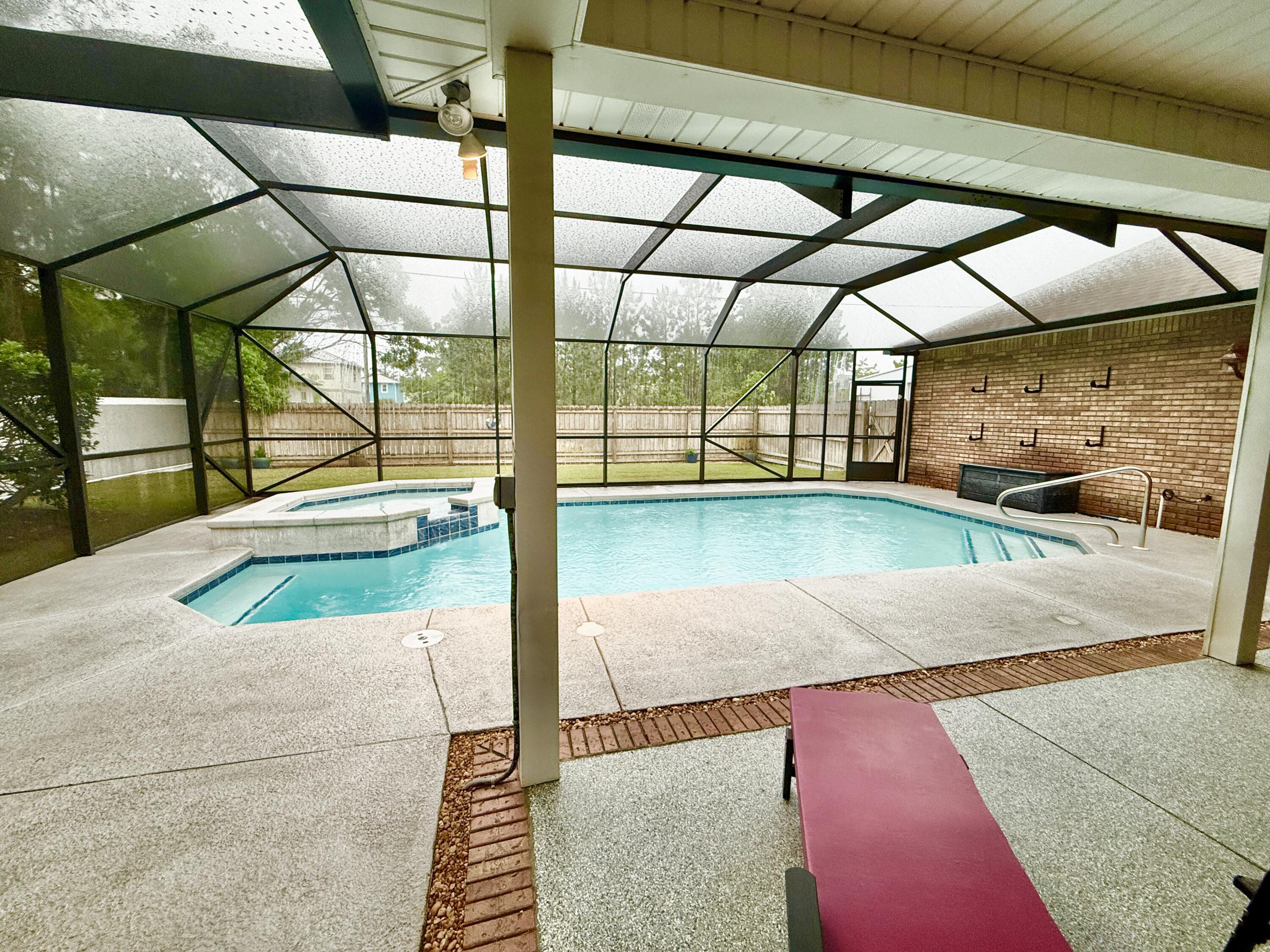 FLAMINGO BEACH - Residential