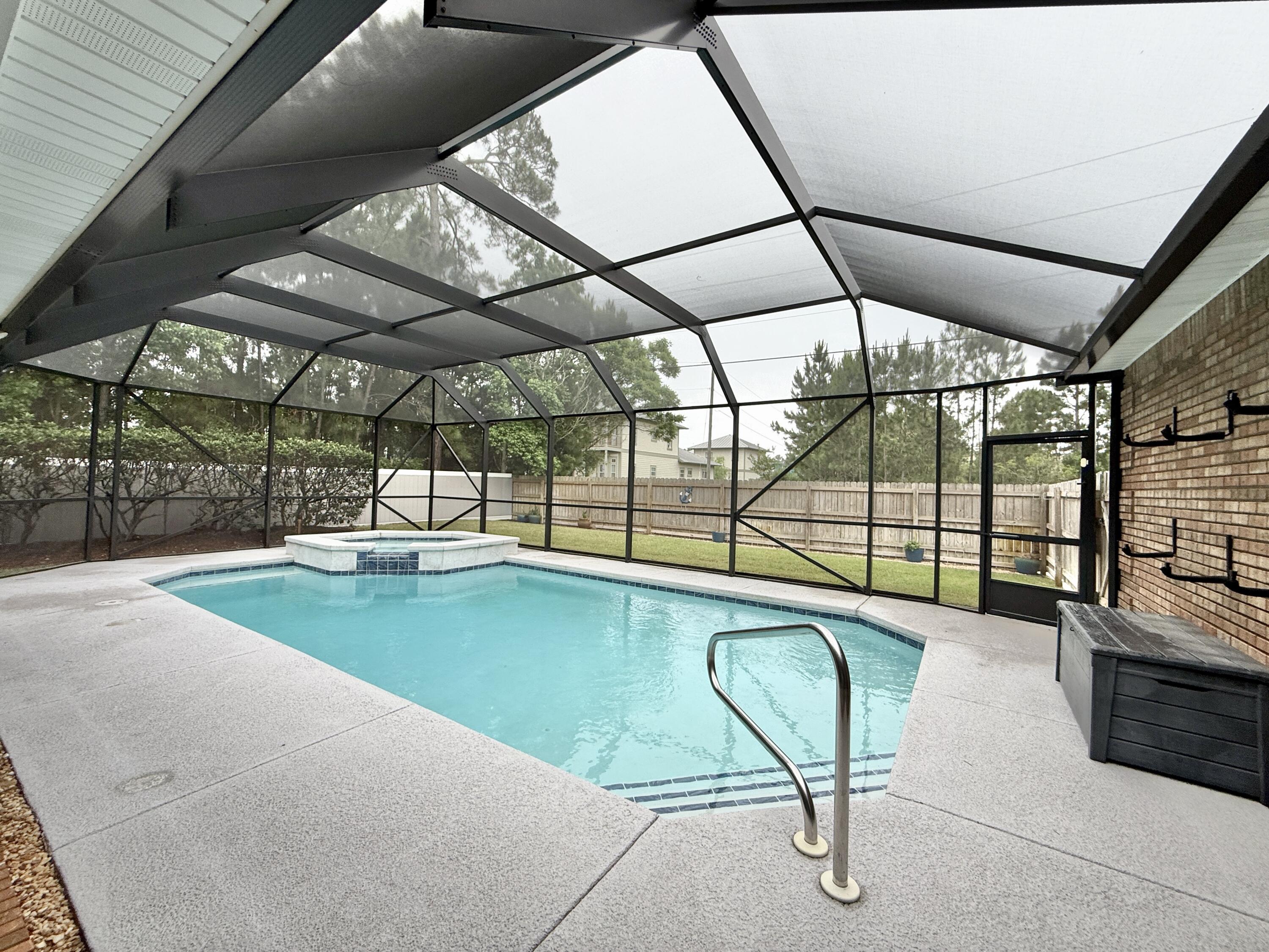 FLAMINGO BEACH - Residential