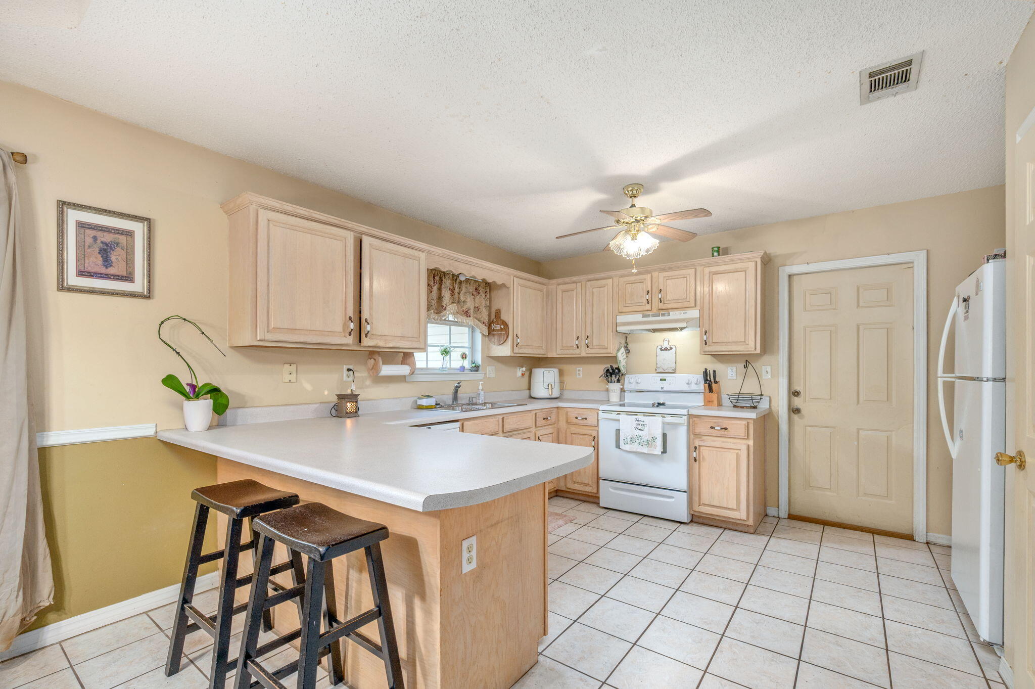 AUBURN ESTATES - Residential