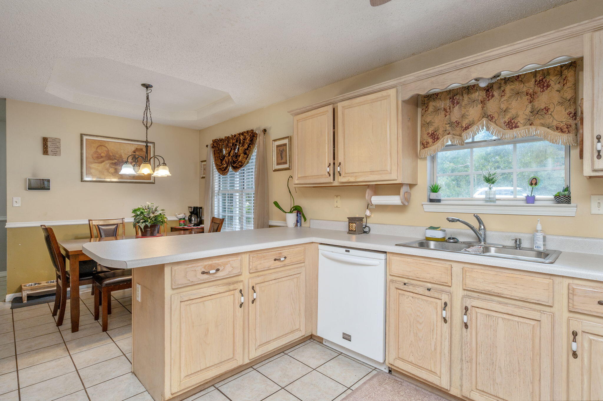 AUBURN ESTATES - Residential