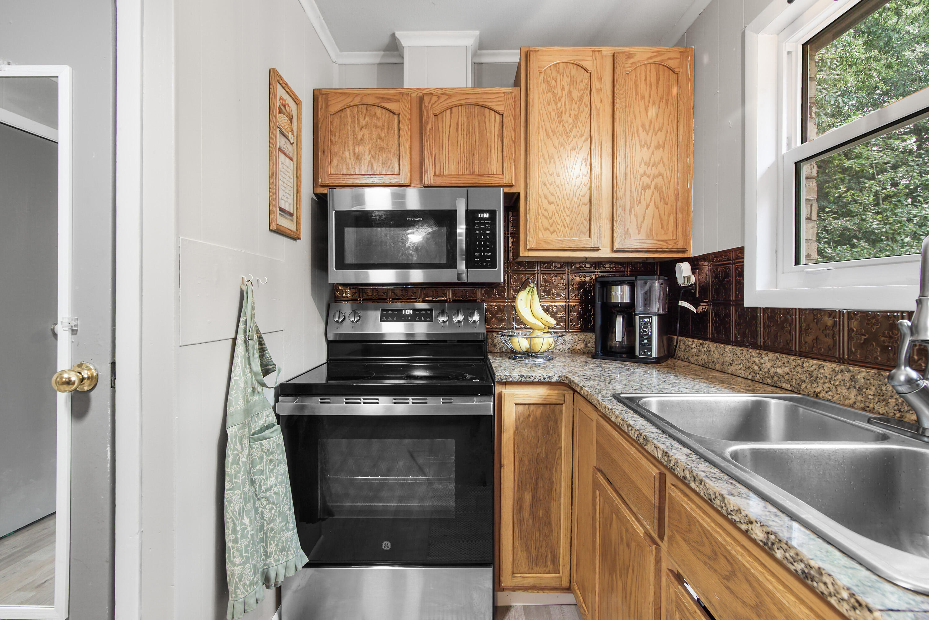 LAKEVIEW HEIGHTS - Residential