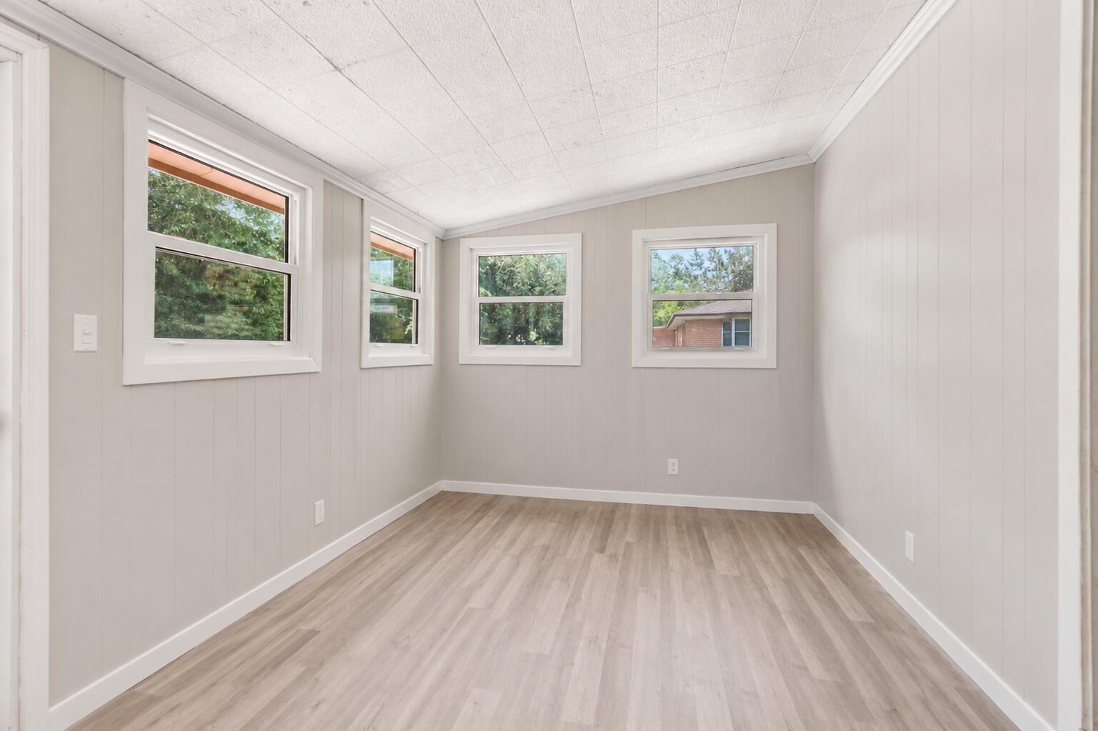 LAKEVIEW HEIGHTS - Residential