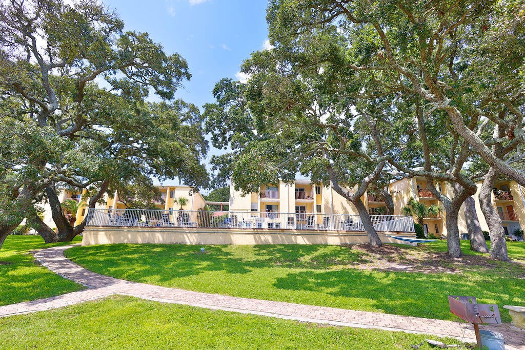CEDARS CONDO - Residential