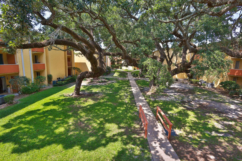 CEDARS CONDO - Residential