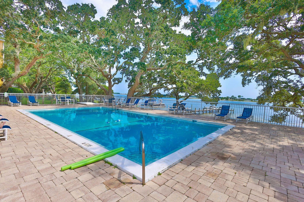 CEDARS CONDO - Residential