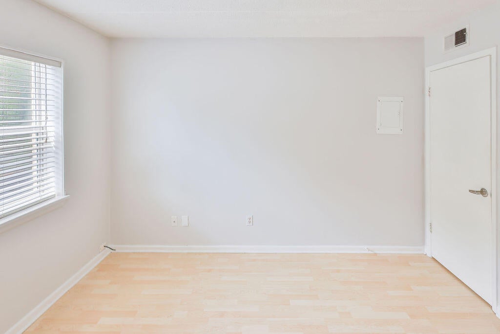 CEDARS CONDO - Residential