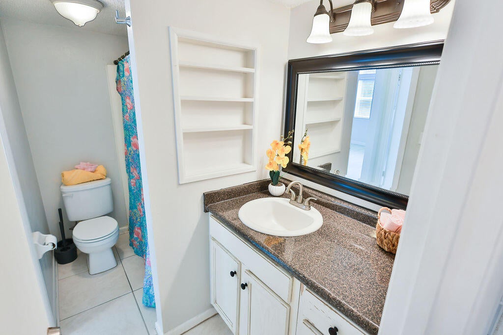 CEDARS CONDO - Residential