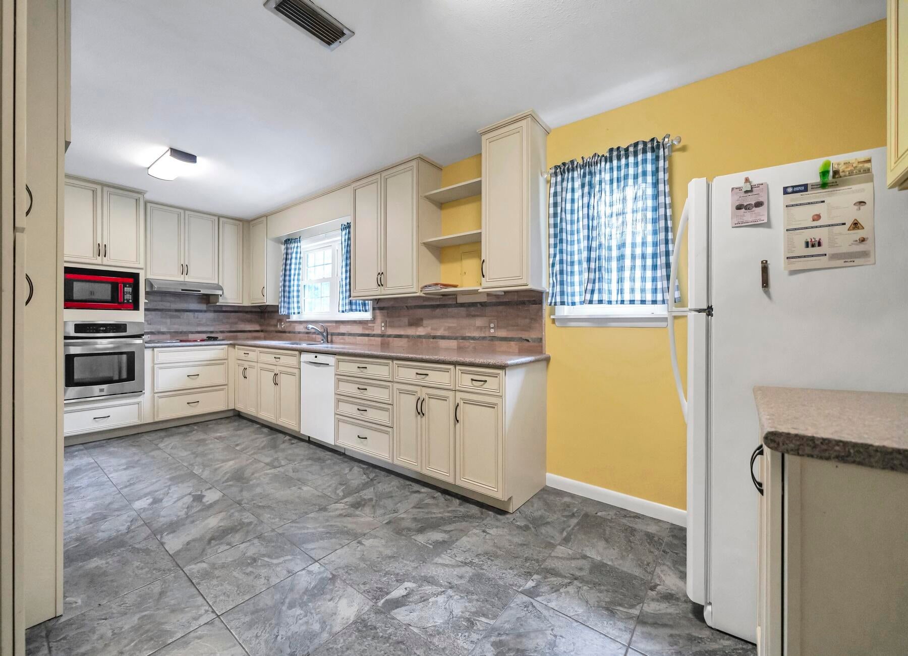 03-1S-19-23000-005-0010 - Residential