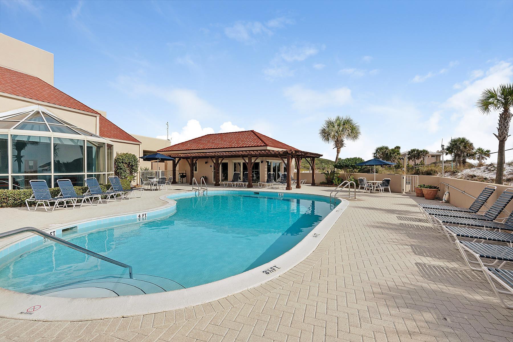 TOPS'L BEACH MANOR - Residential