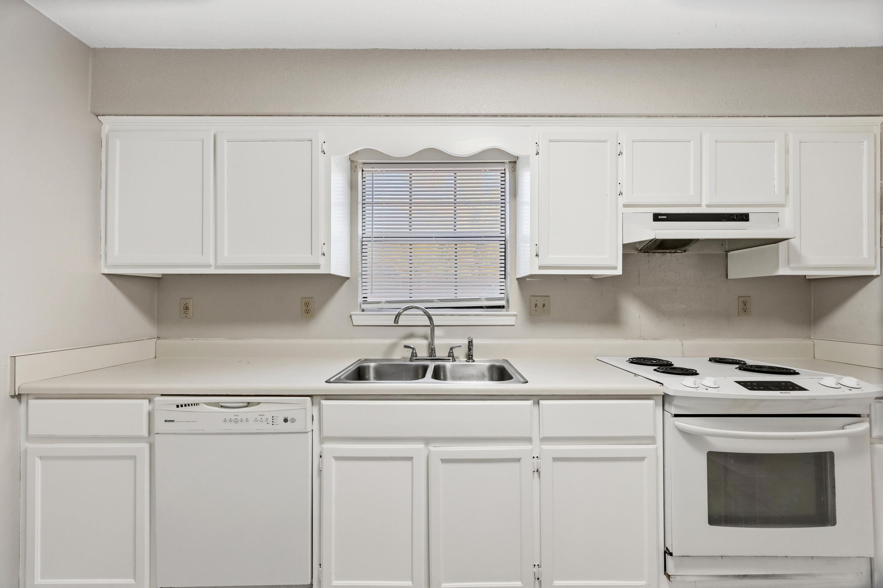 VALLEY T/H - Residential Lease