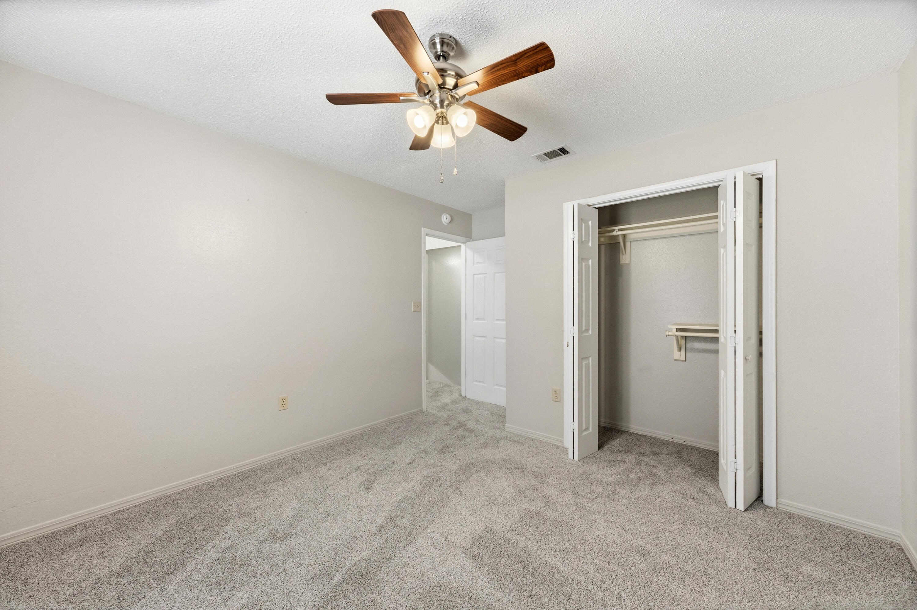 VALLEY T/H - Residential Lease