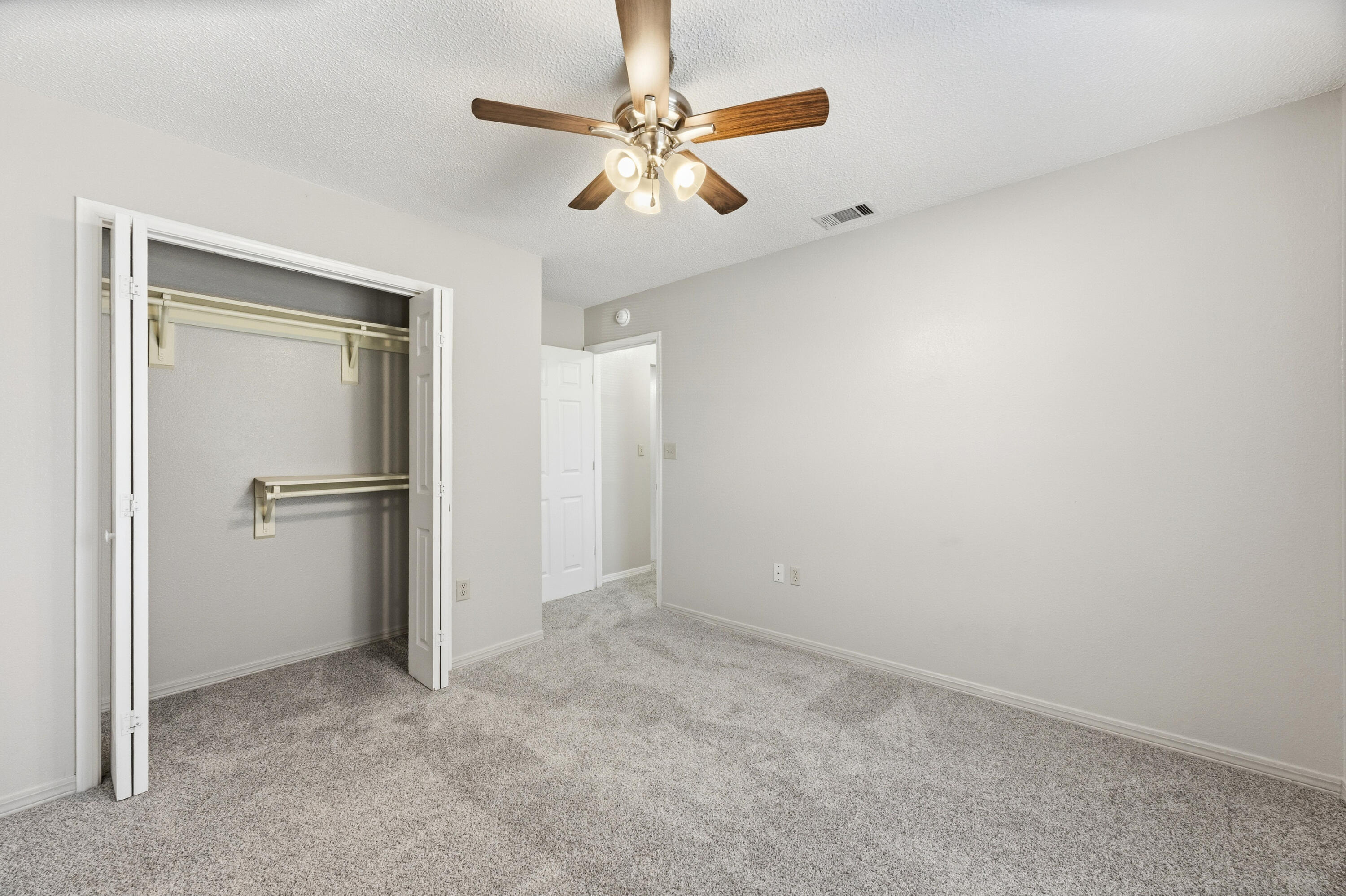 VALLEY T/H - Residential Lease
