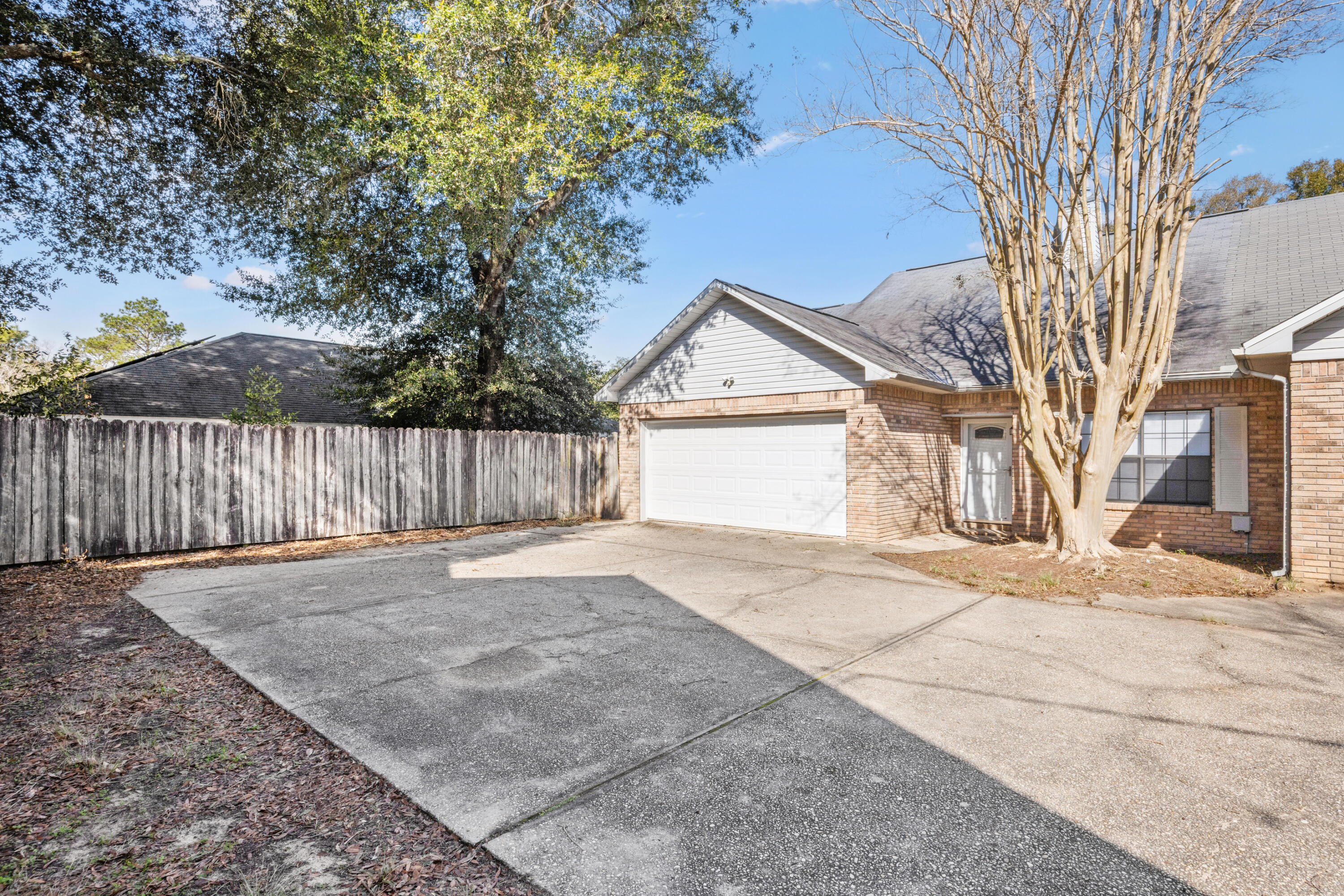 VALLEY T/H - Residential Lease