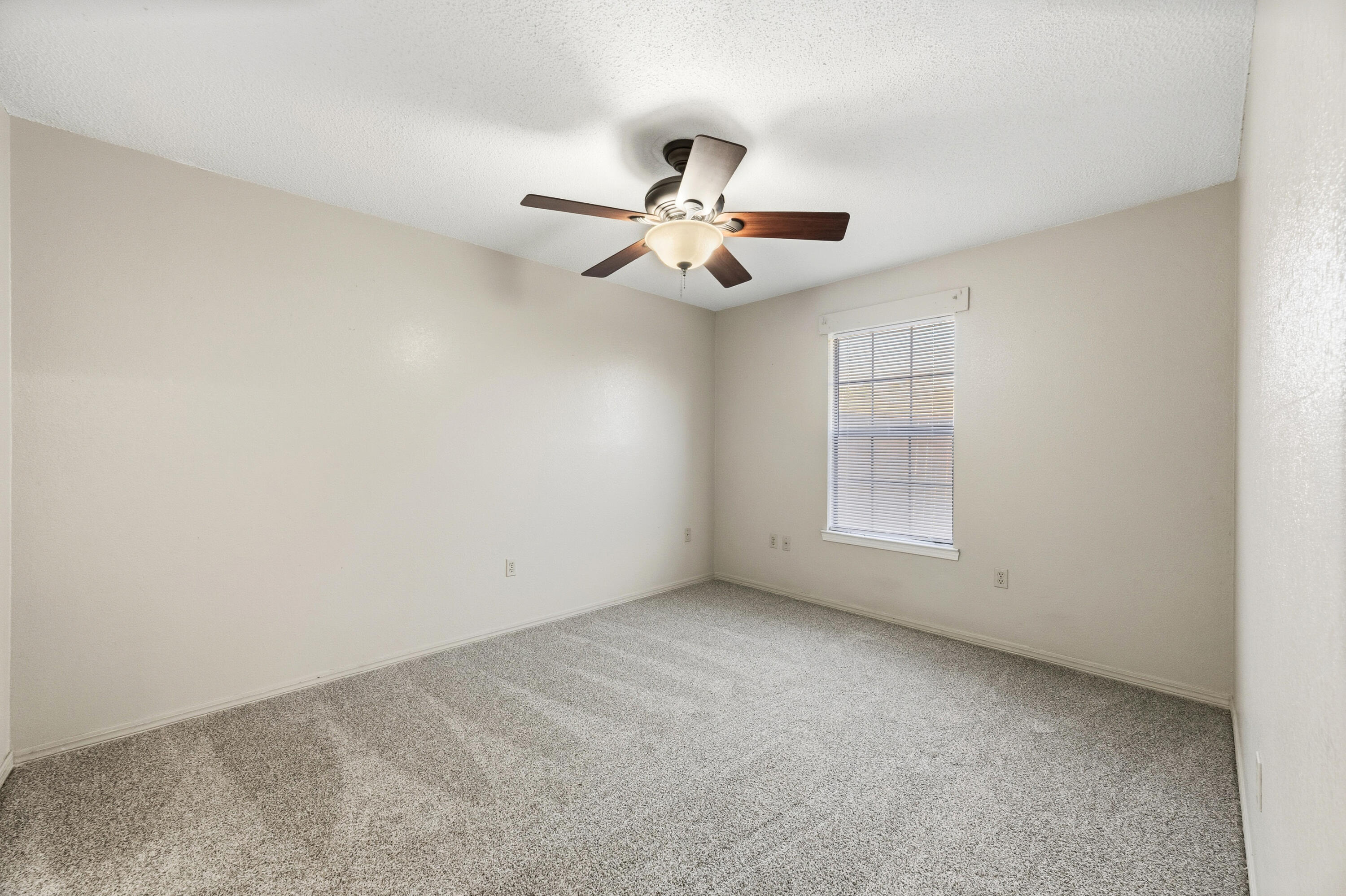 VALLEY T/H - Residential Lease