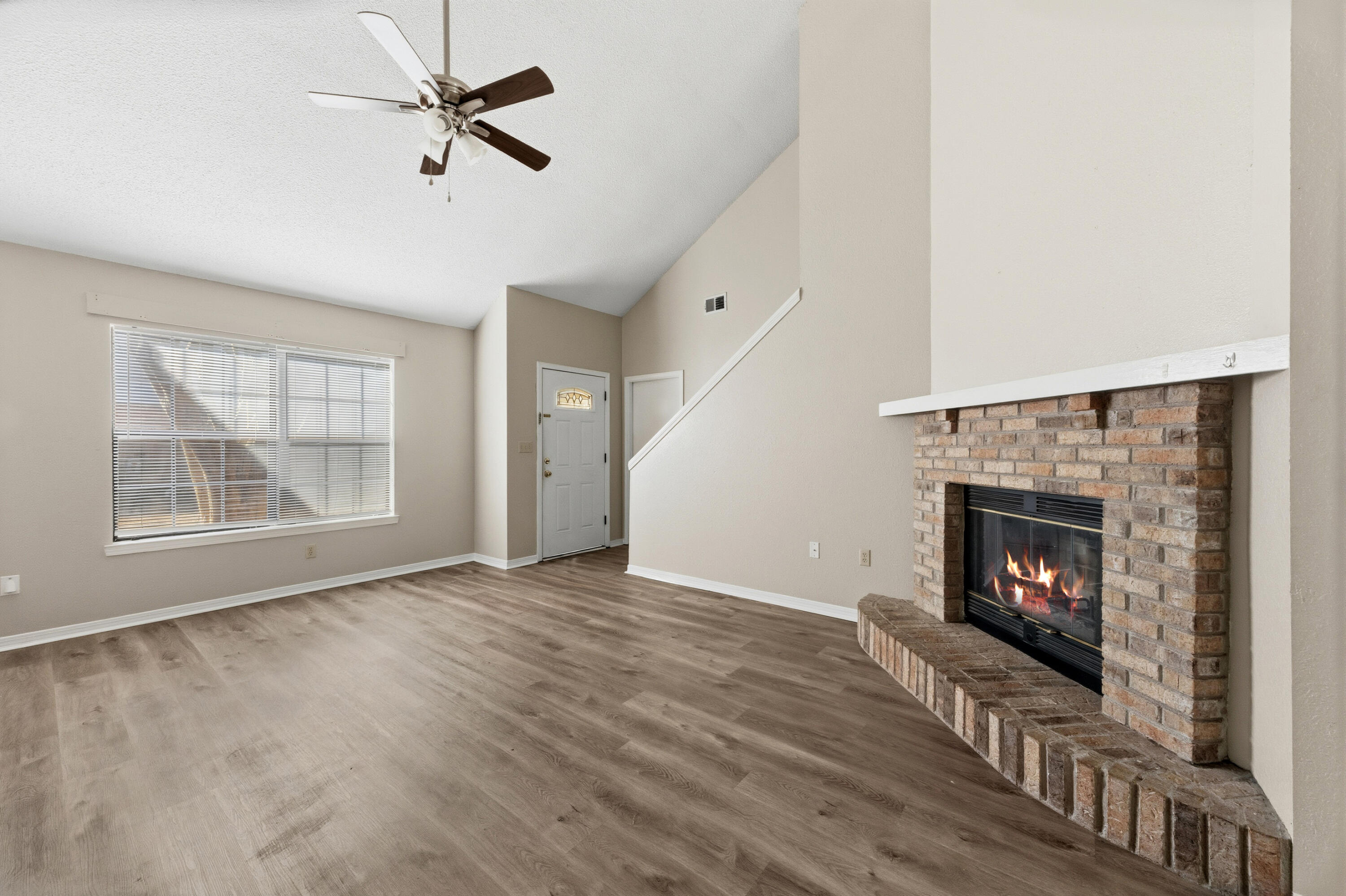 VALLEY T/H - Residential Lease