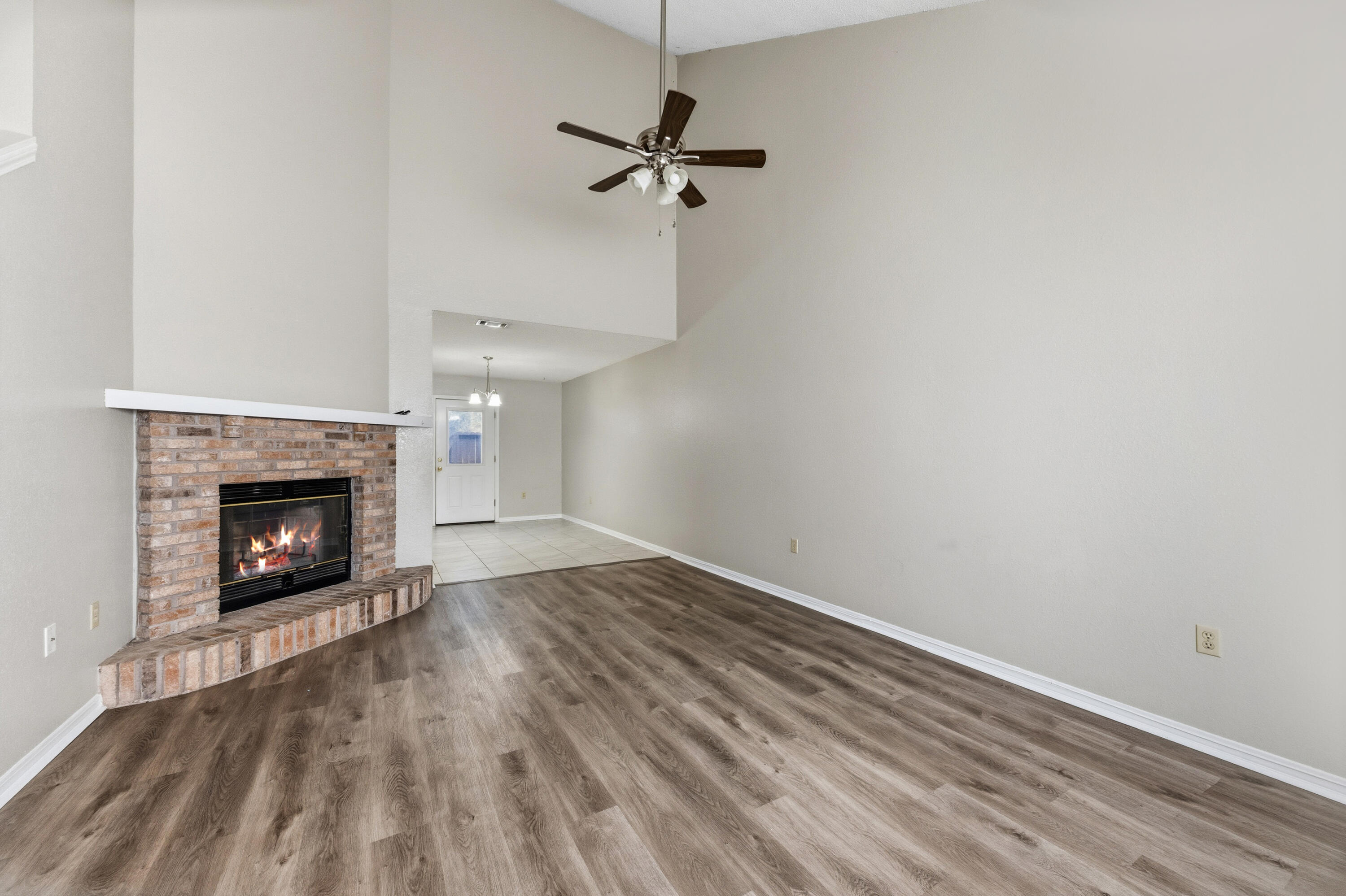 VALLEY T/H - Residential Lease