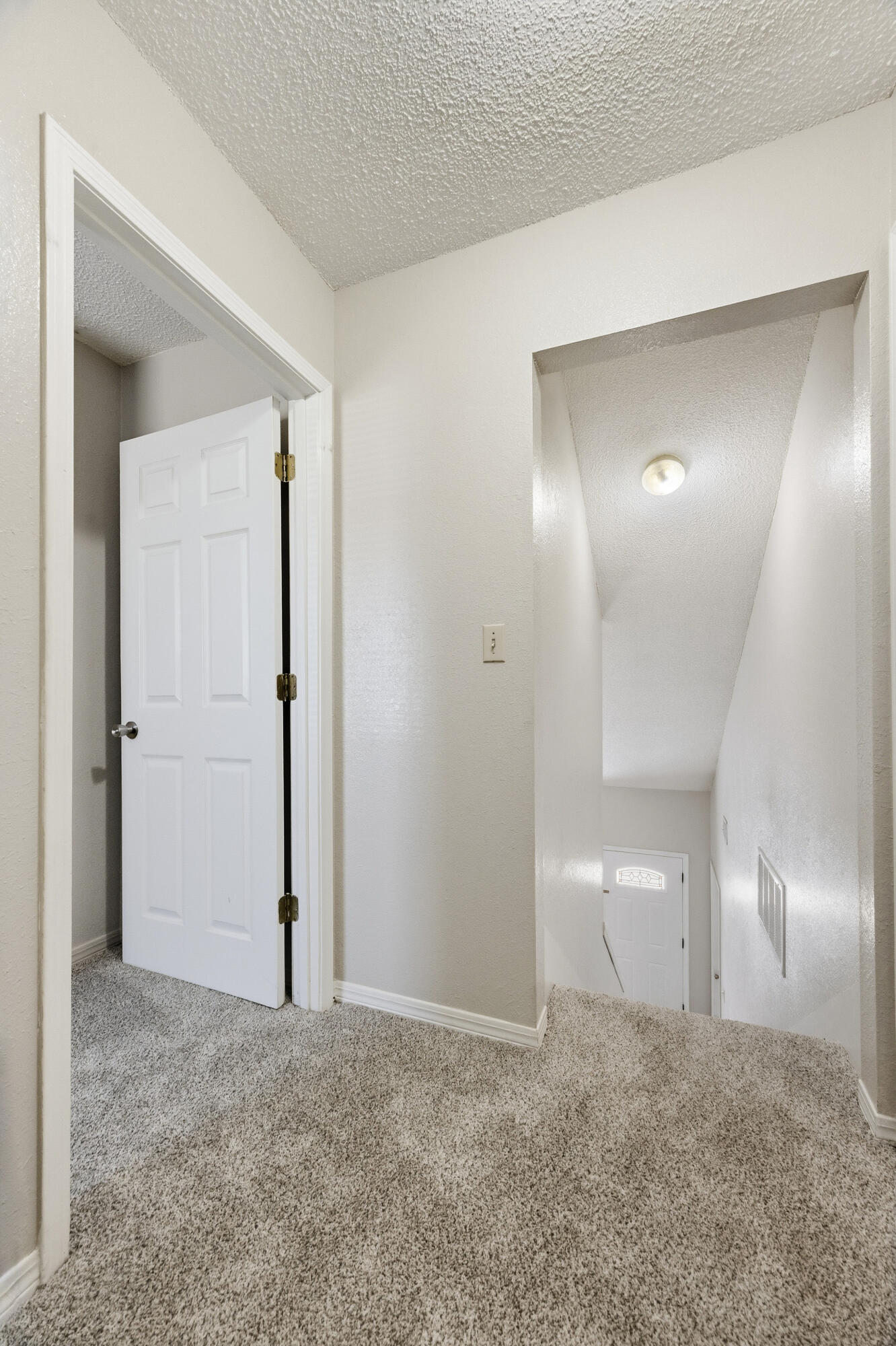 VALLEY T/H - Residential Lease