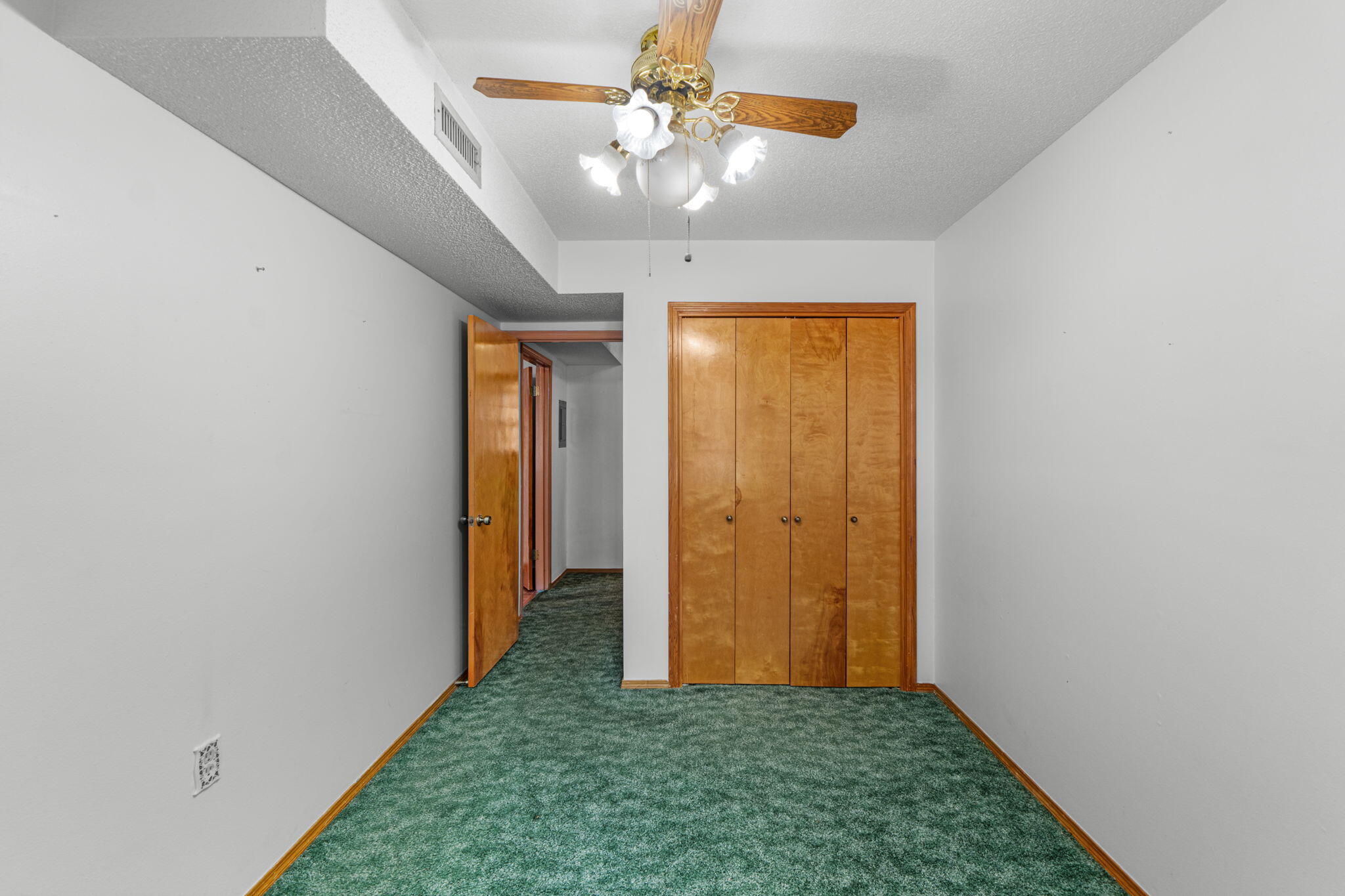 James Est - Residential