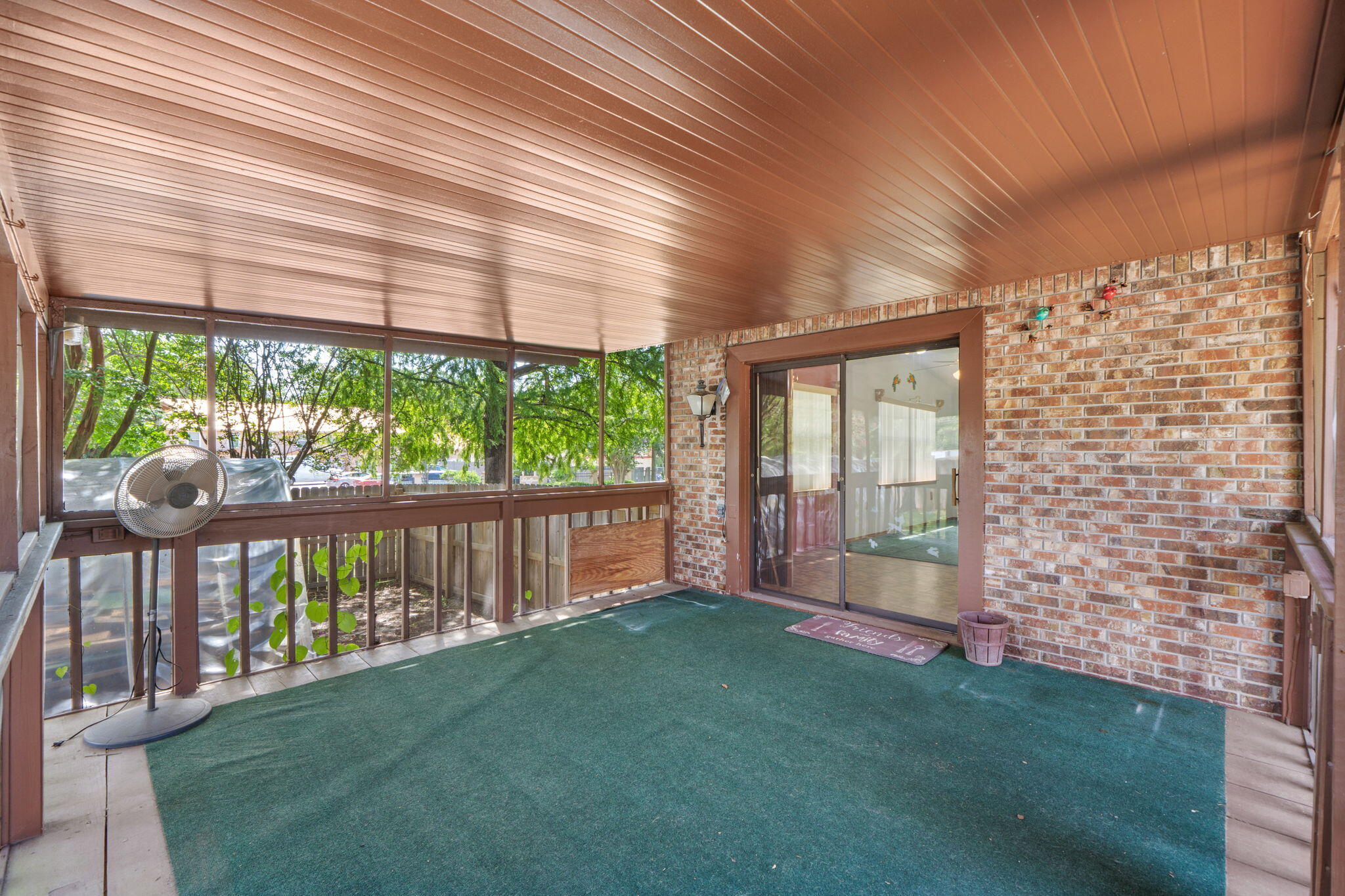 James Est - Residential