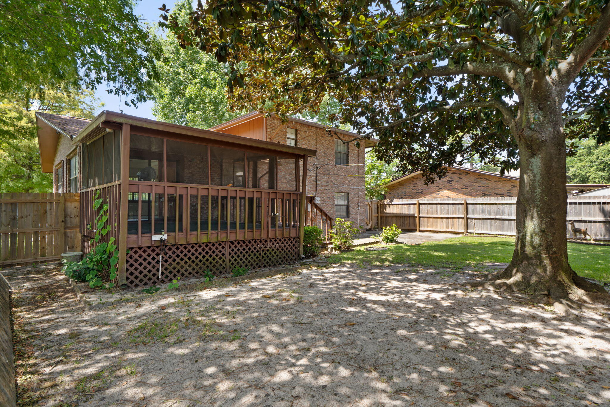 James Est - Residential