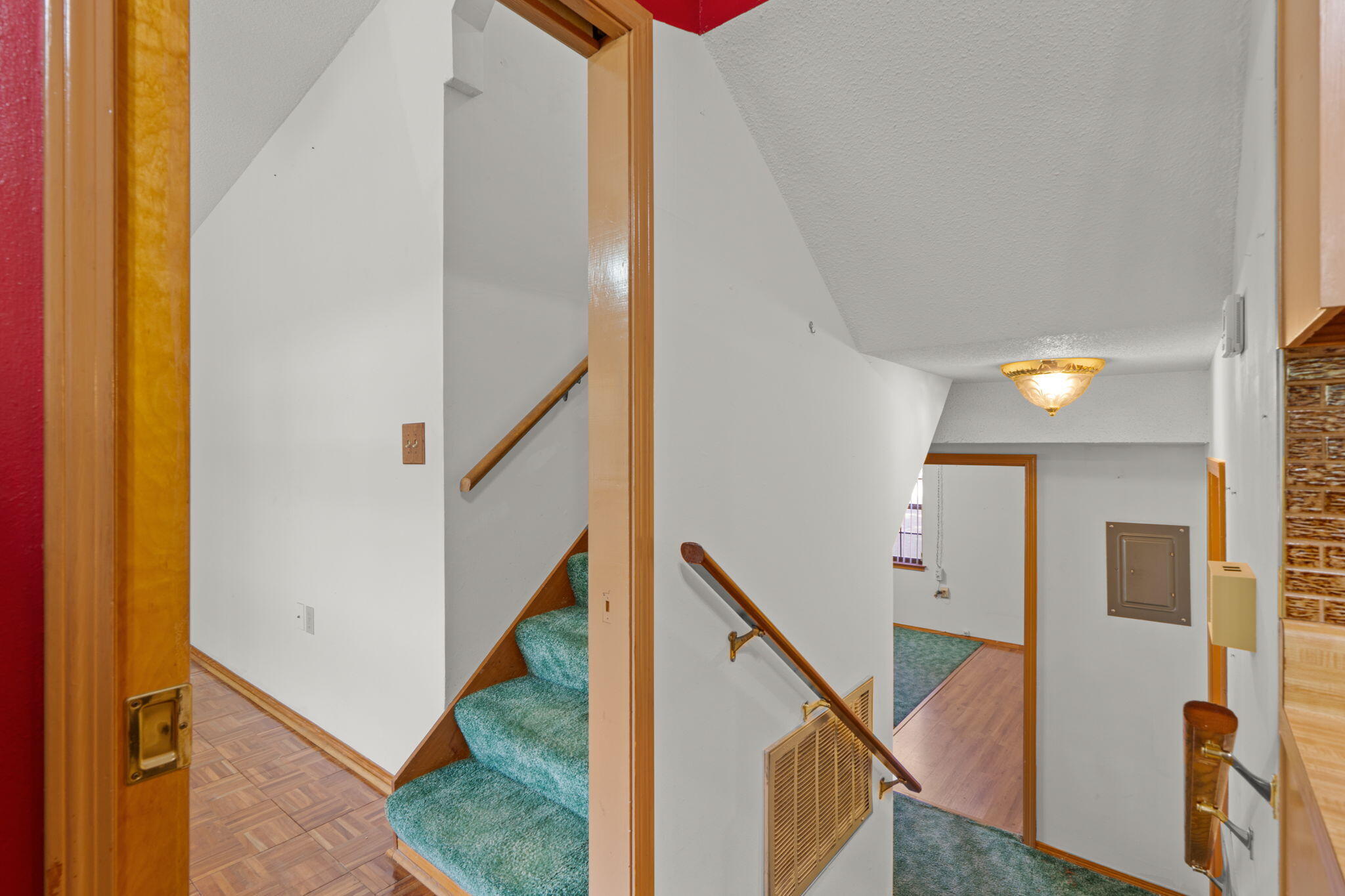 James Est - Residential