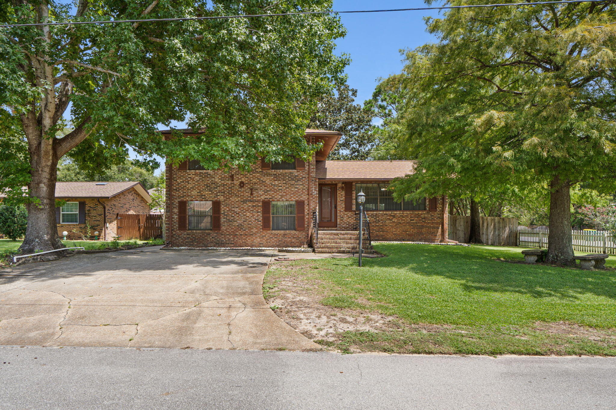 James Est - Residential