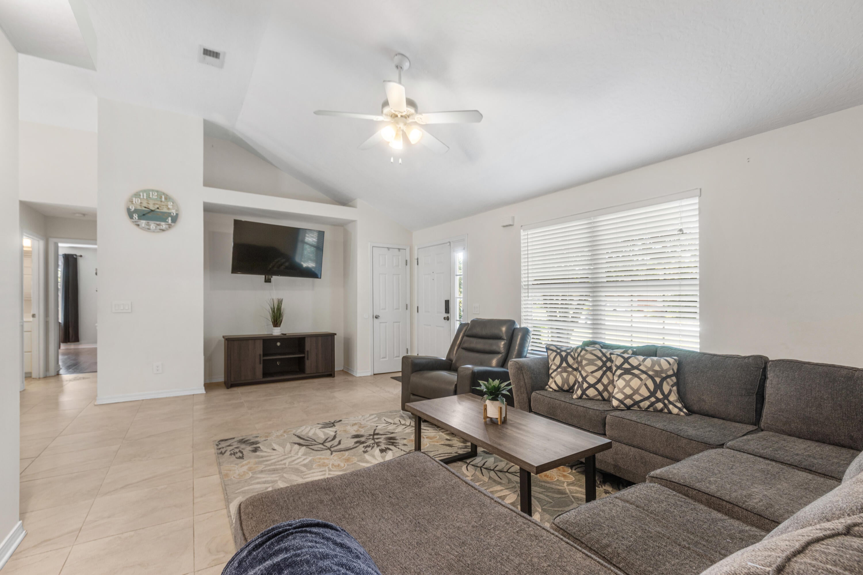 East Navarre - Residential