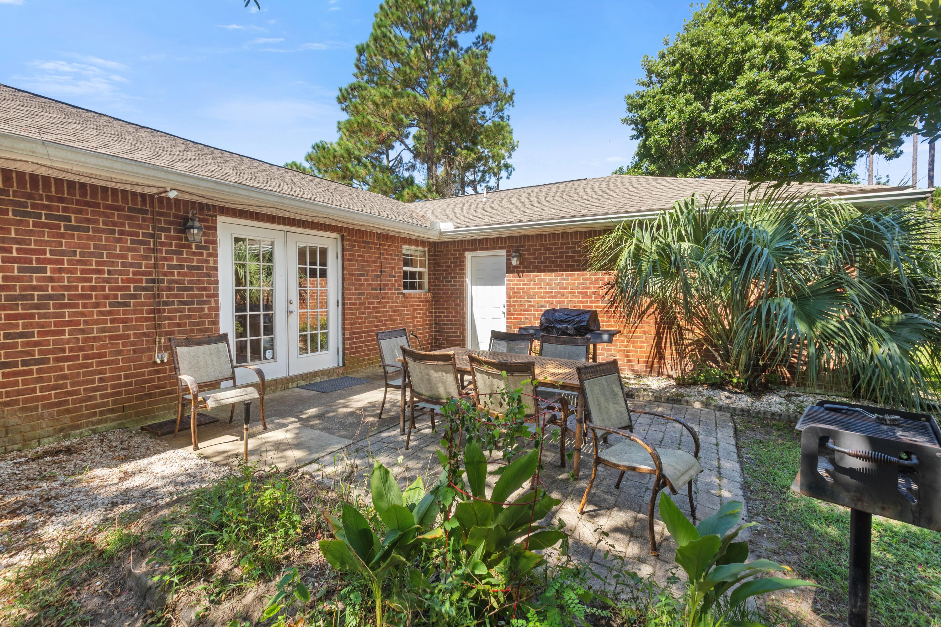 East Navarre - Residential