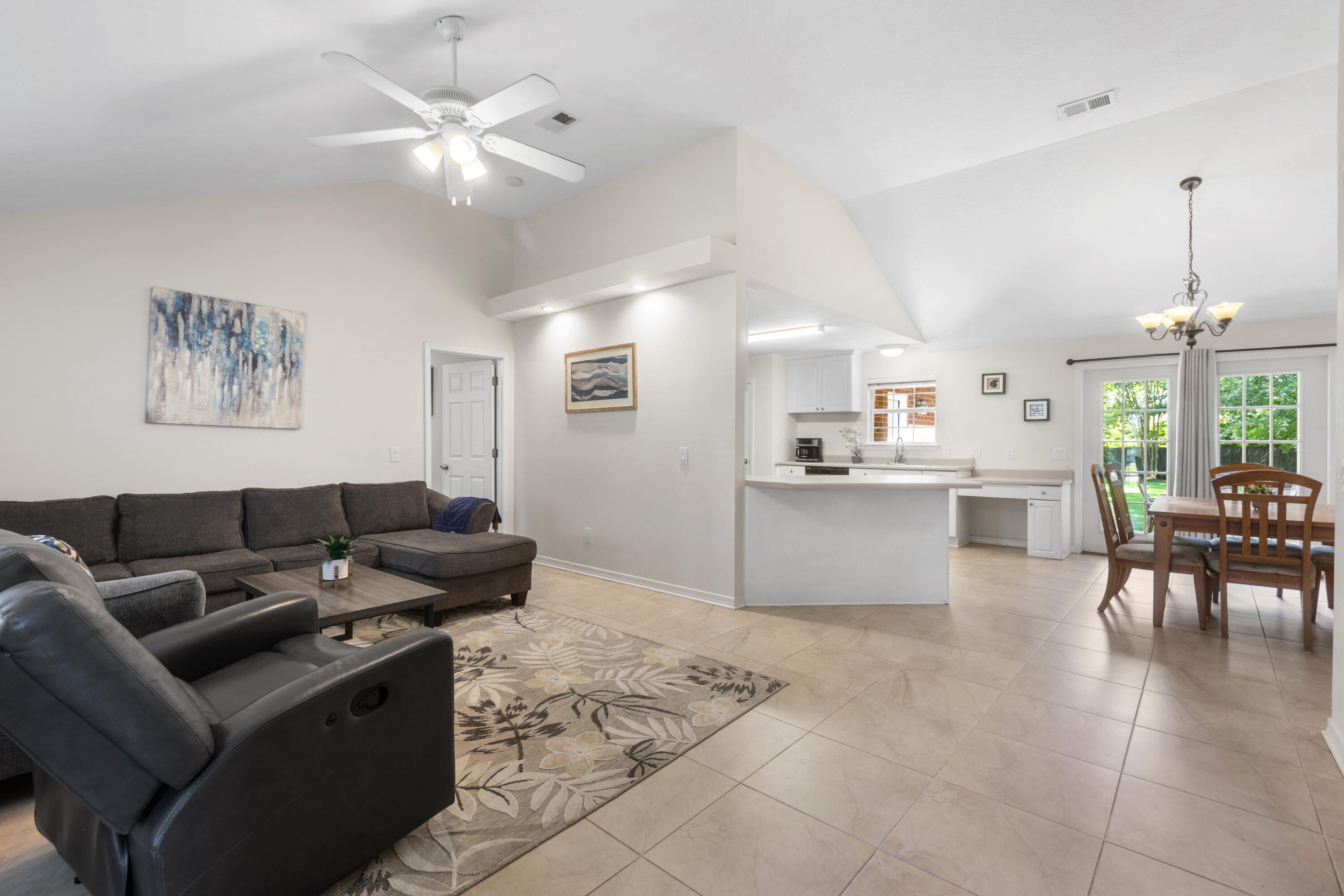 East Navarre - Residential
