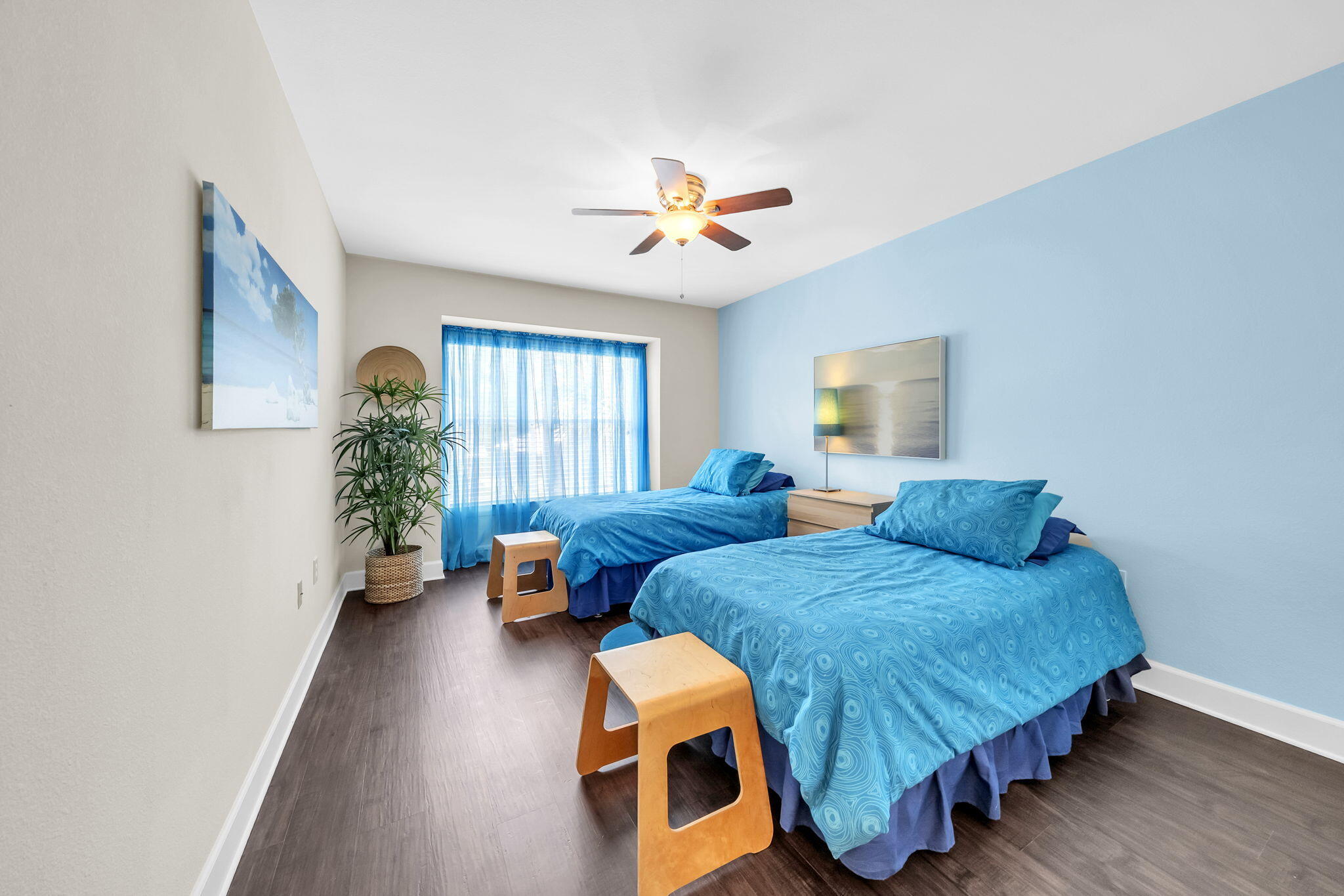 EAGLE BAY - Residential