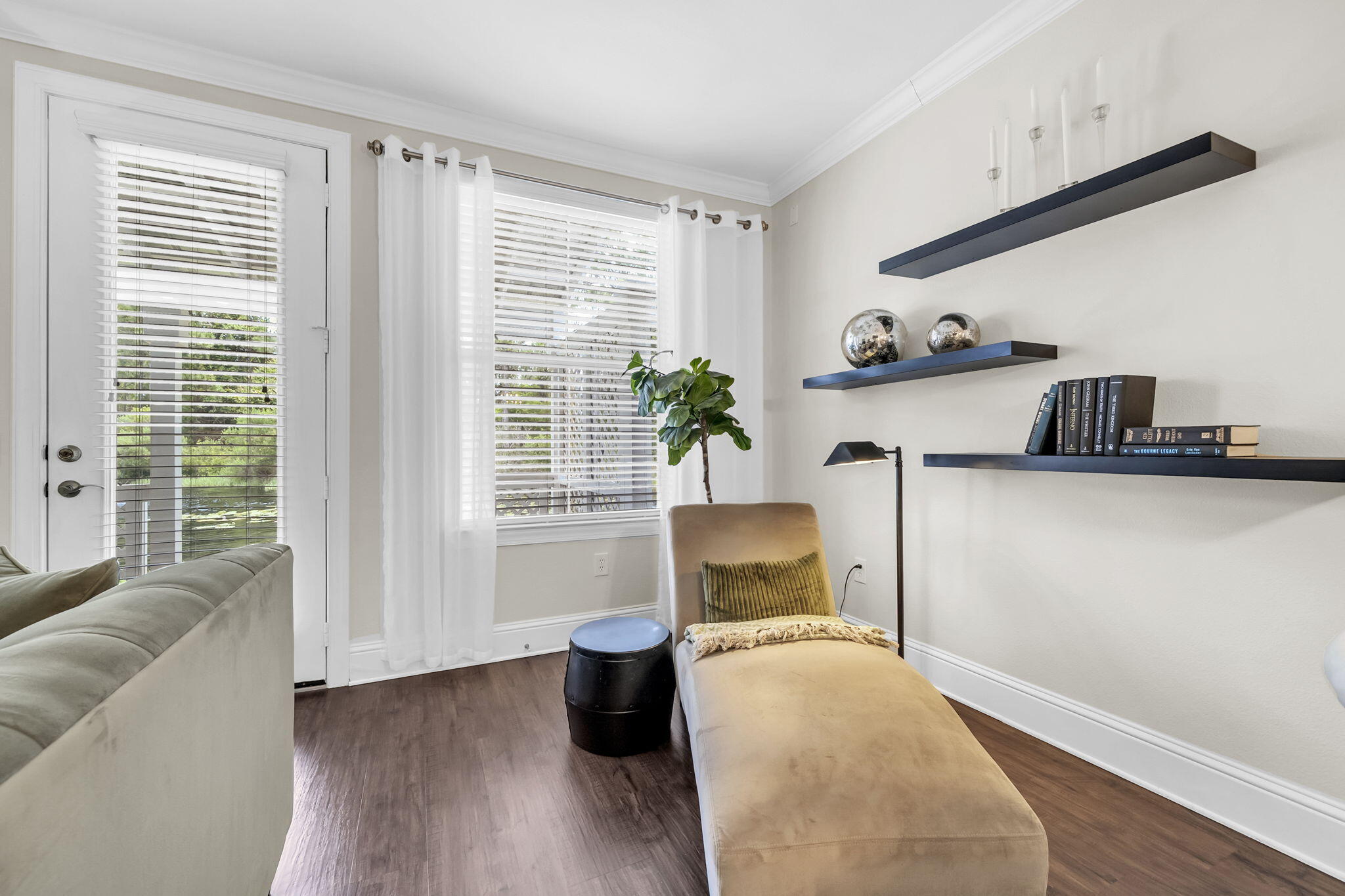 EAGLE BAY - Residential