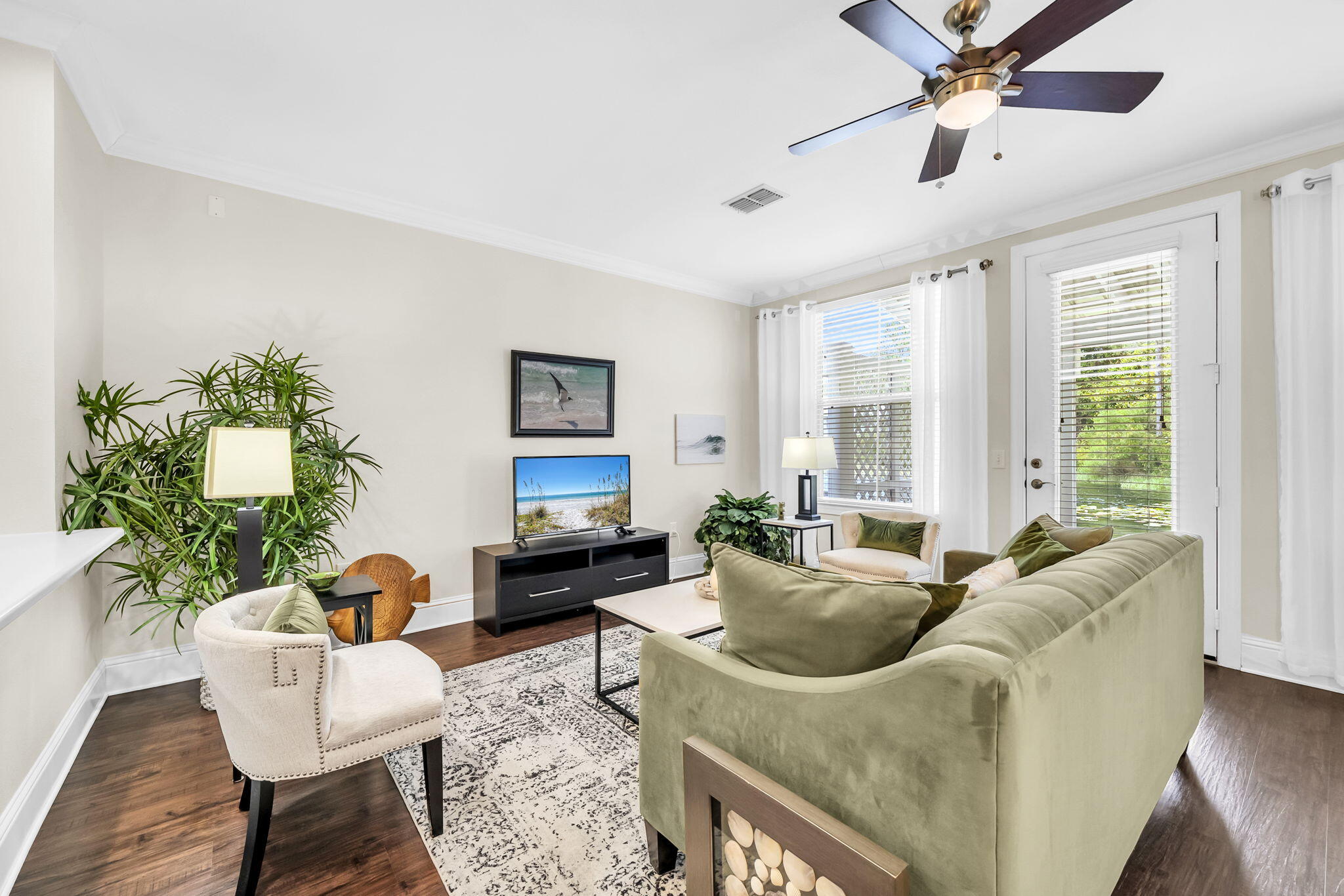 EAGLE BAY - Residential